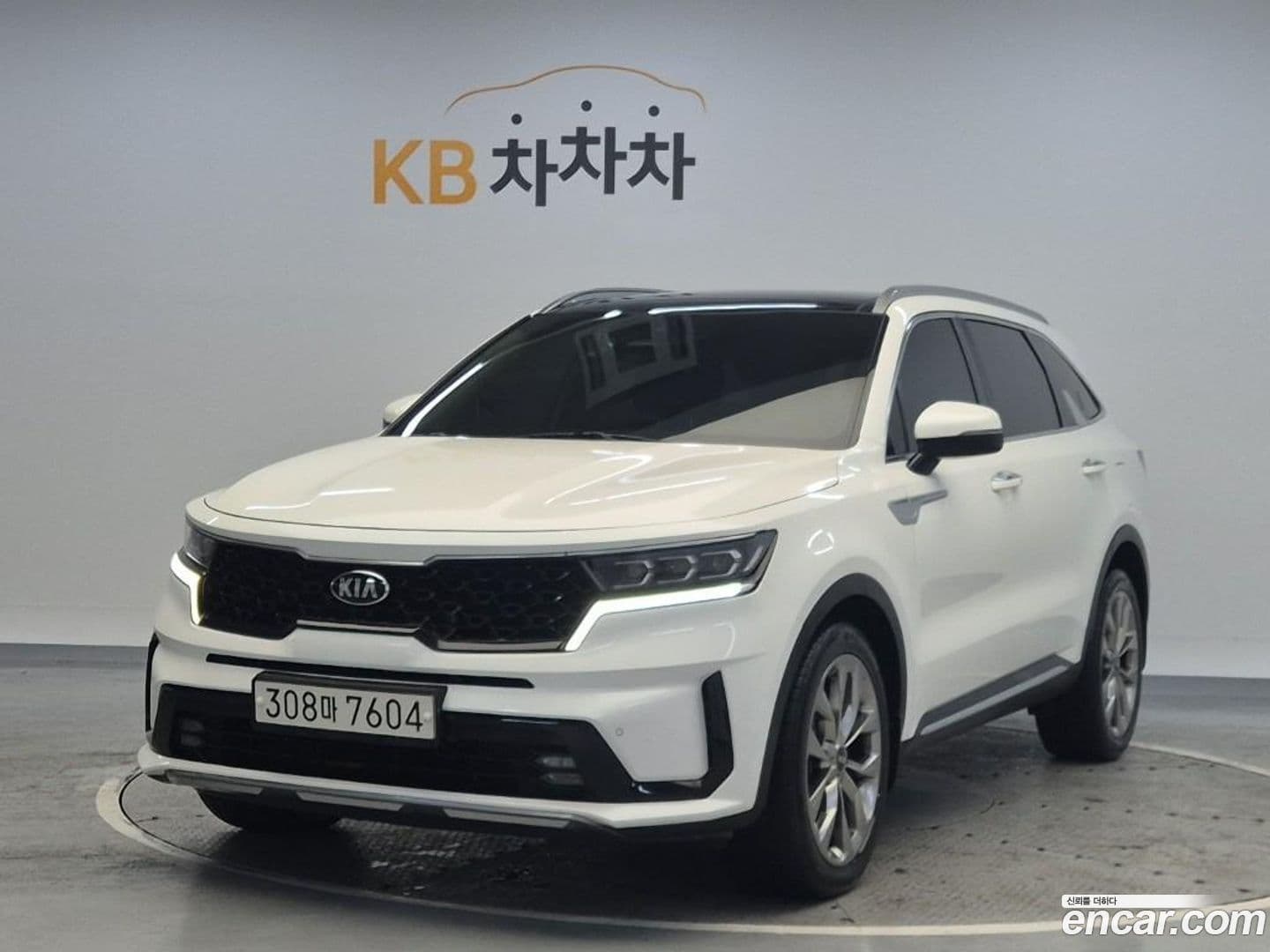 Main__Slider__Photo:Sorento Kia 2021.2-0