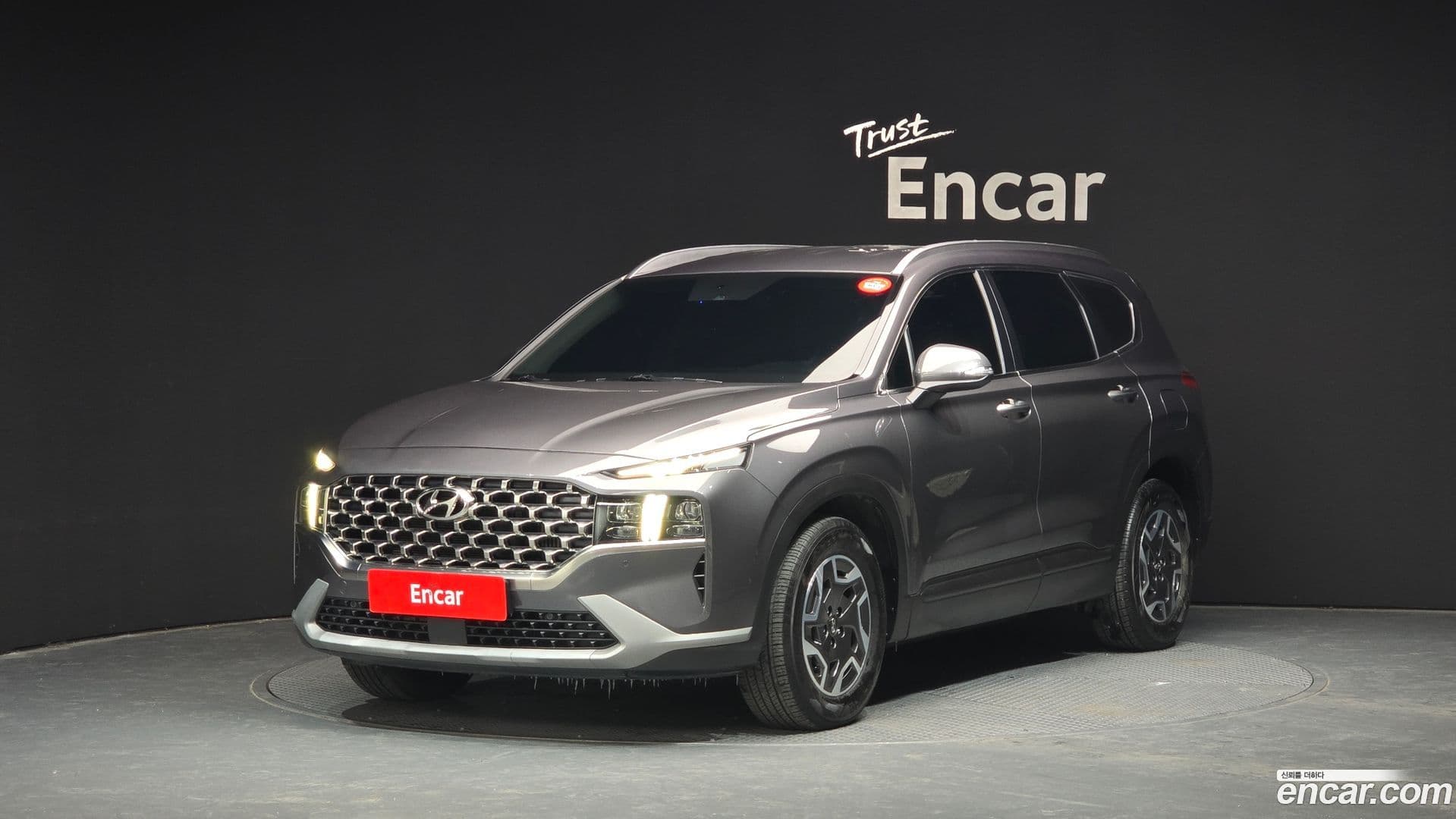 Main__Slider__Photo:Santafe Hyundai 2022.2-0