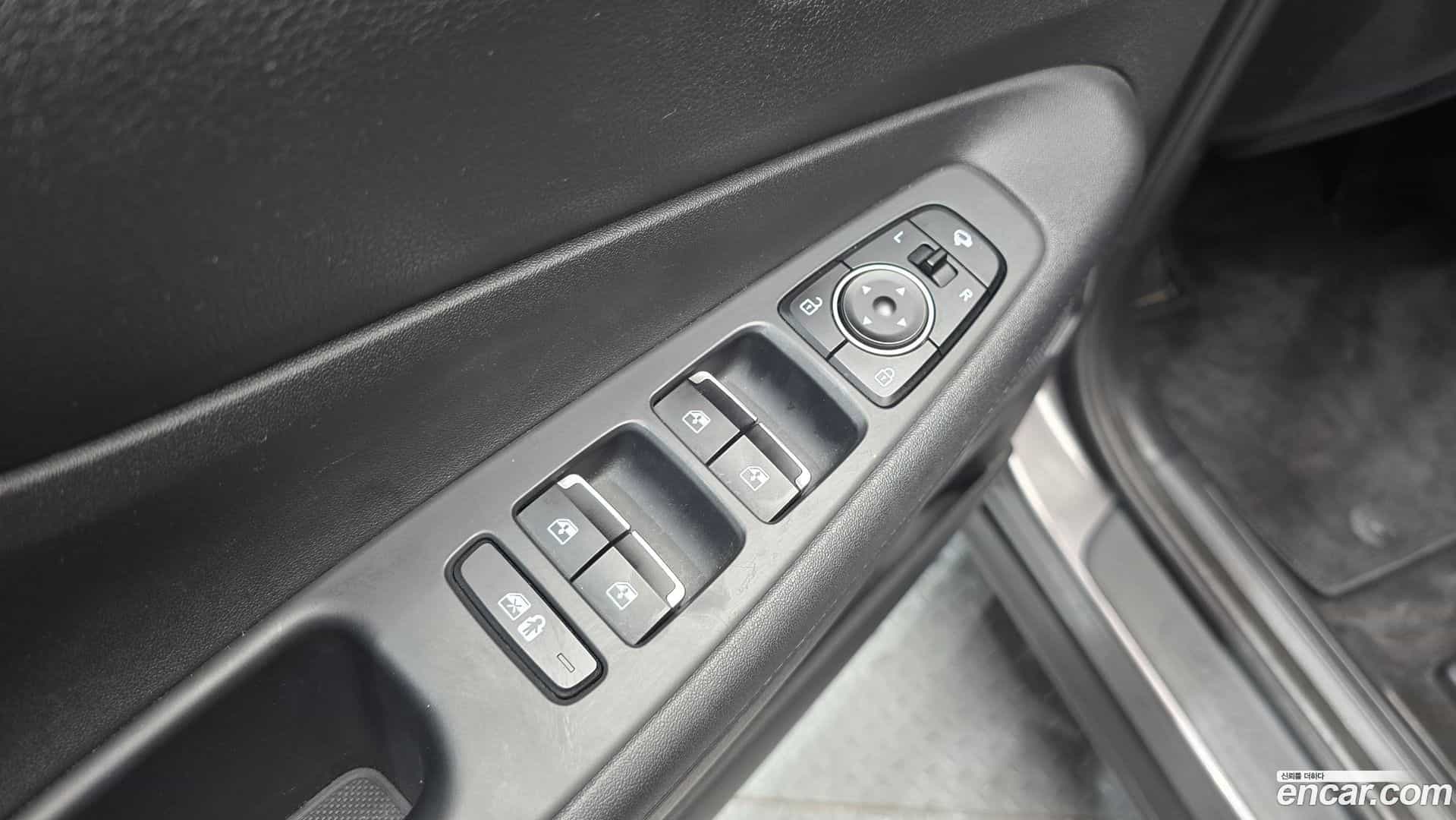 Santafe Hyundai 2022.2-OPTION-018