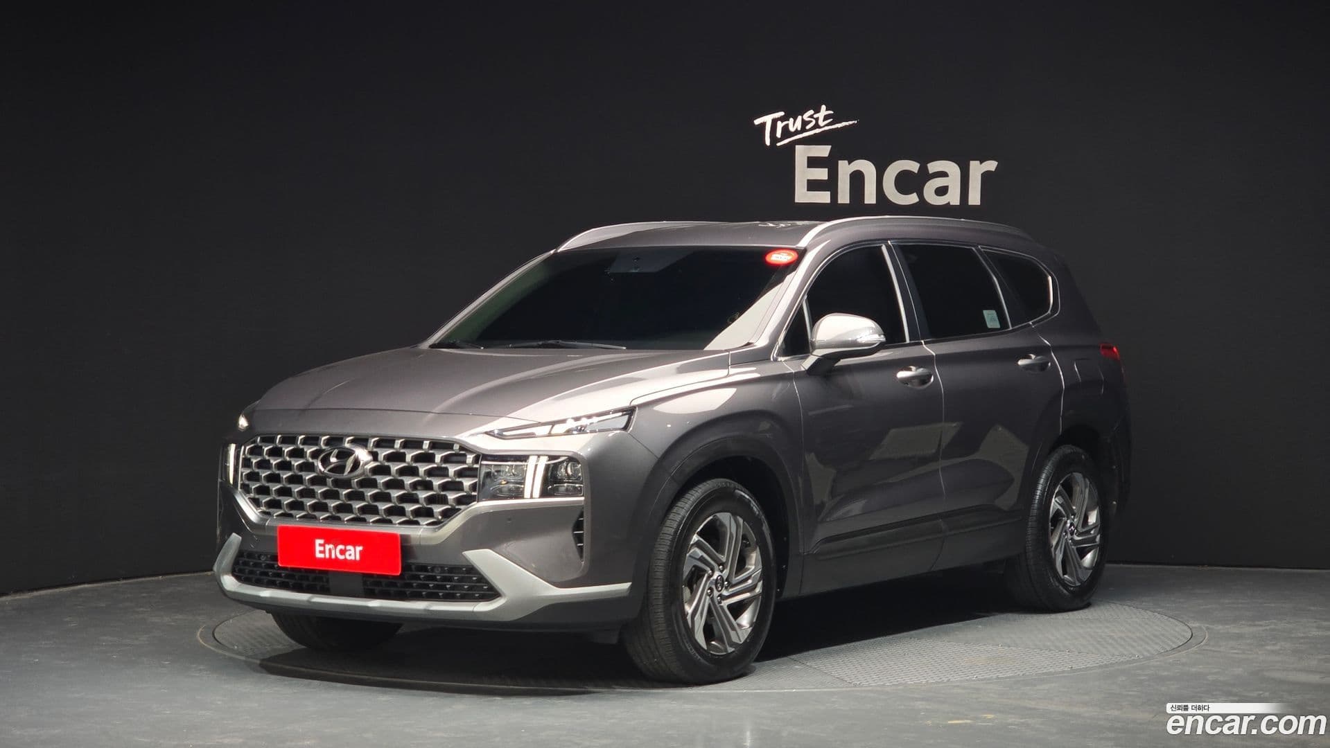 Main__Slider__Photo:Santafe Hyundai 2022.10-0