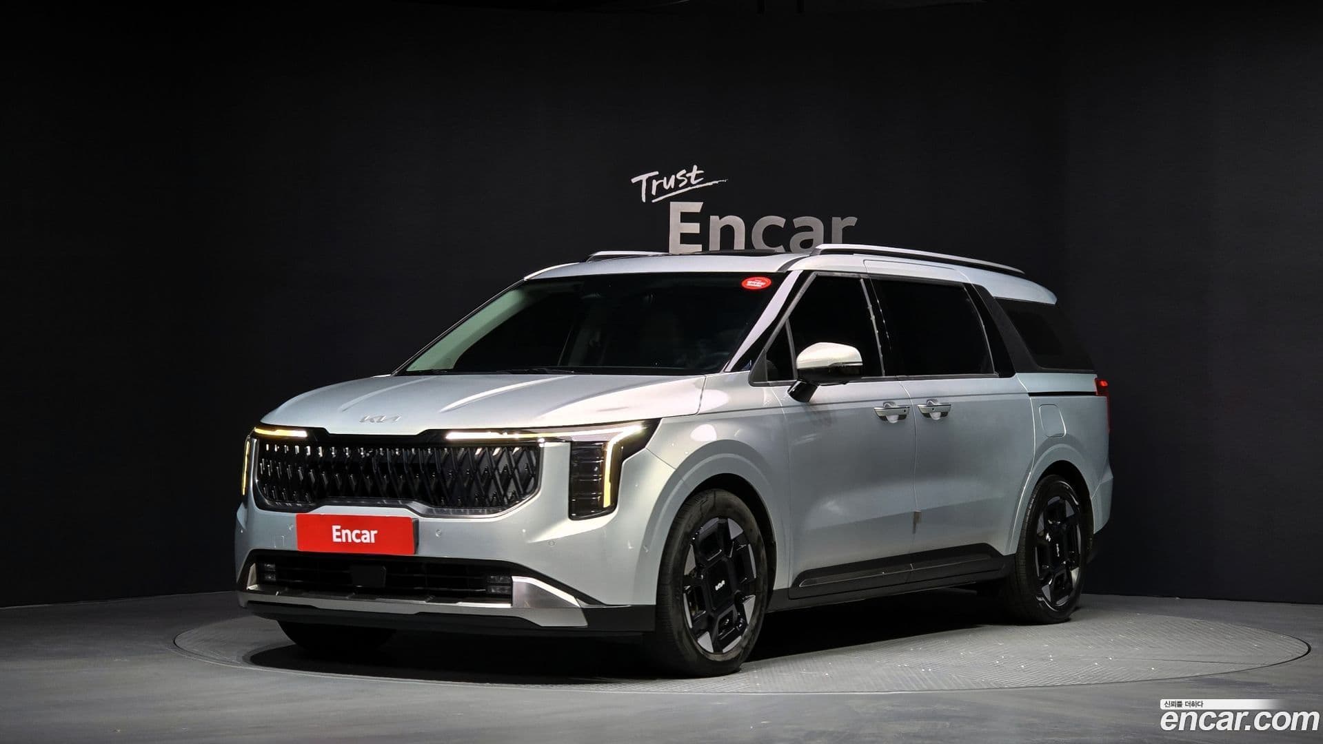 Main__Slider__Photo:Canival Kia 2024.0-0