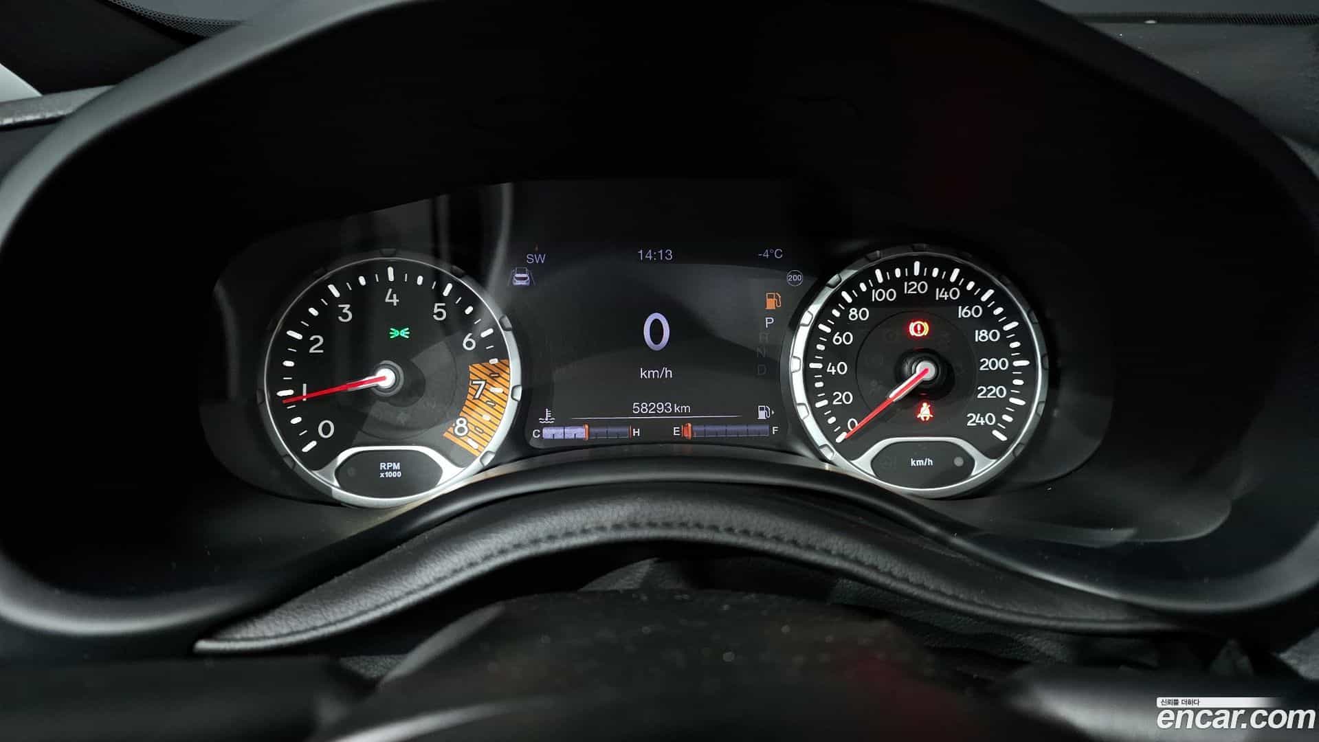 Renegade Jeep 2021.4-INNER-008