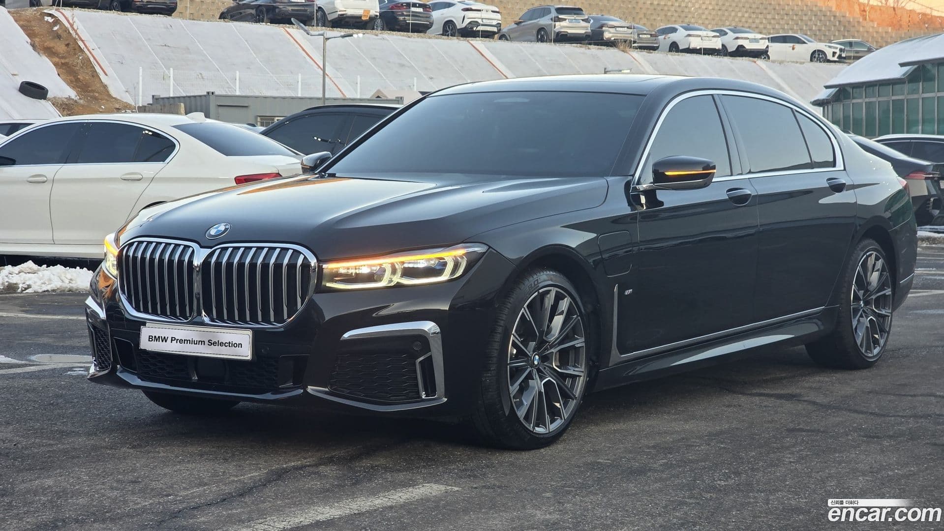 Main__Slider__Photo:7-Series BMW 2020.6-0