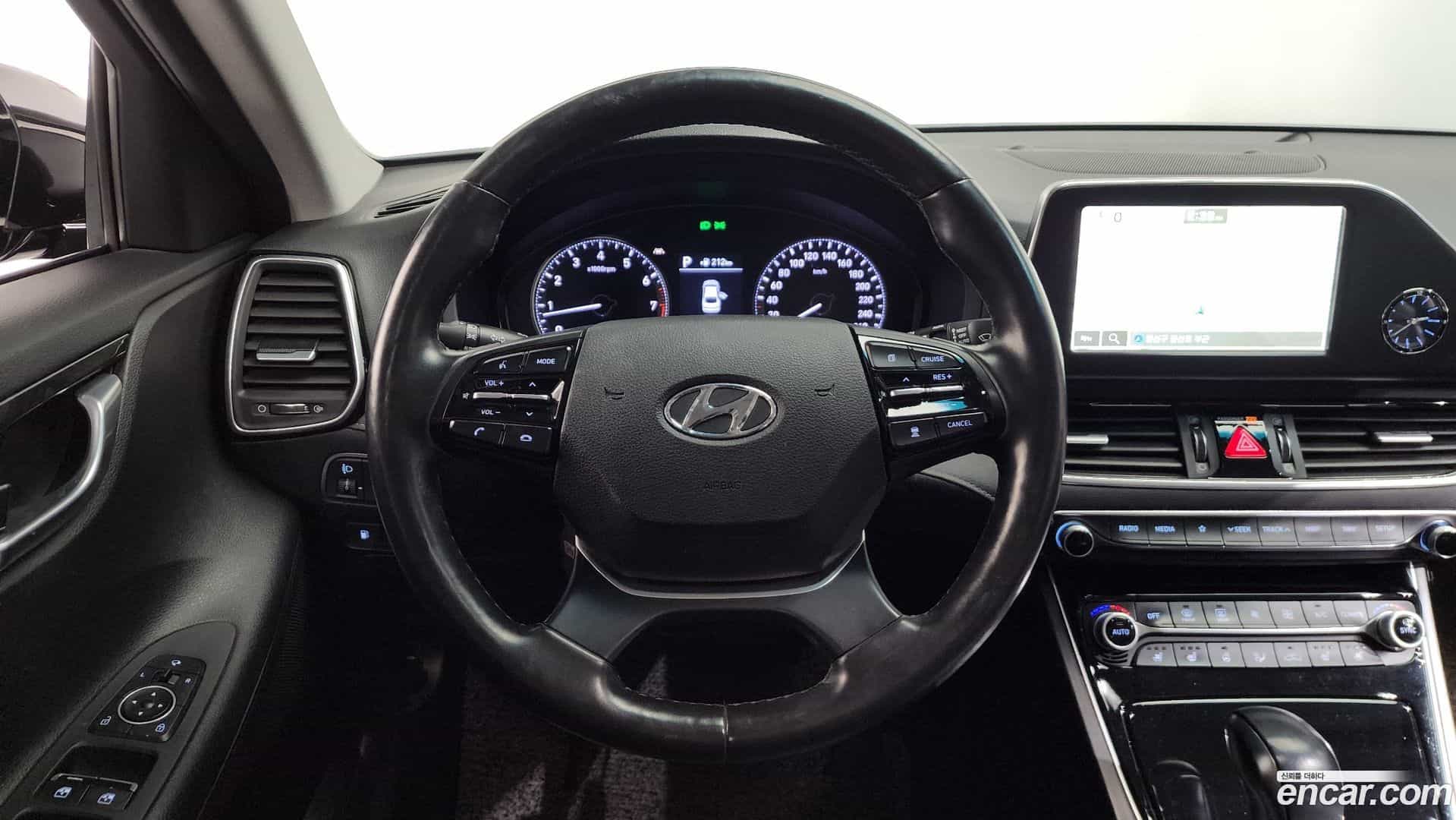 Grandeur Hyundai 2019.11-OPTION-017