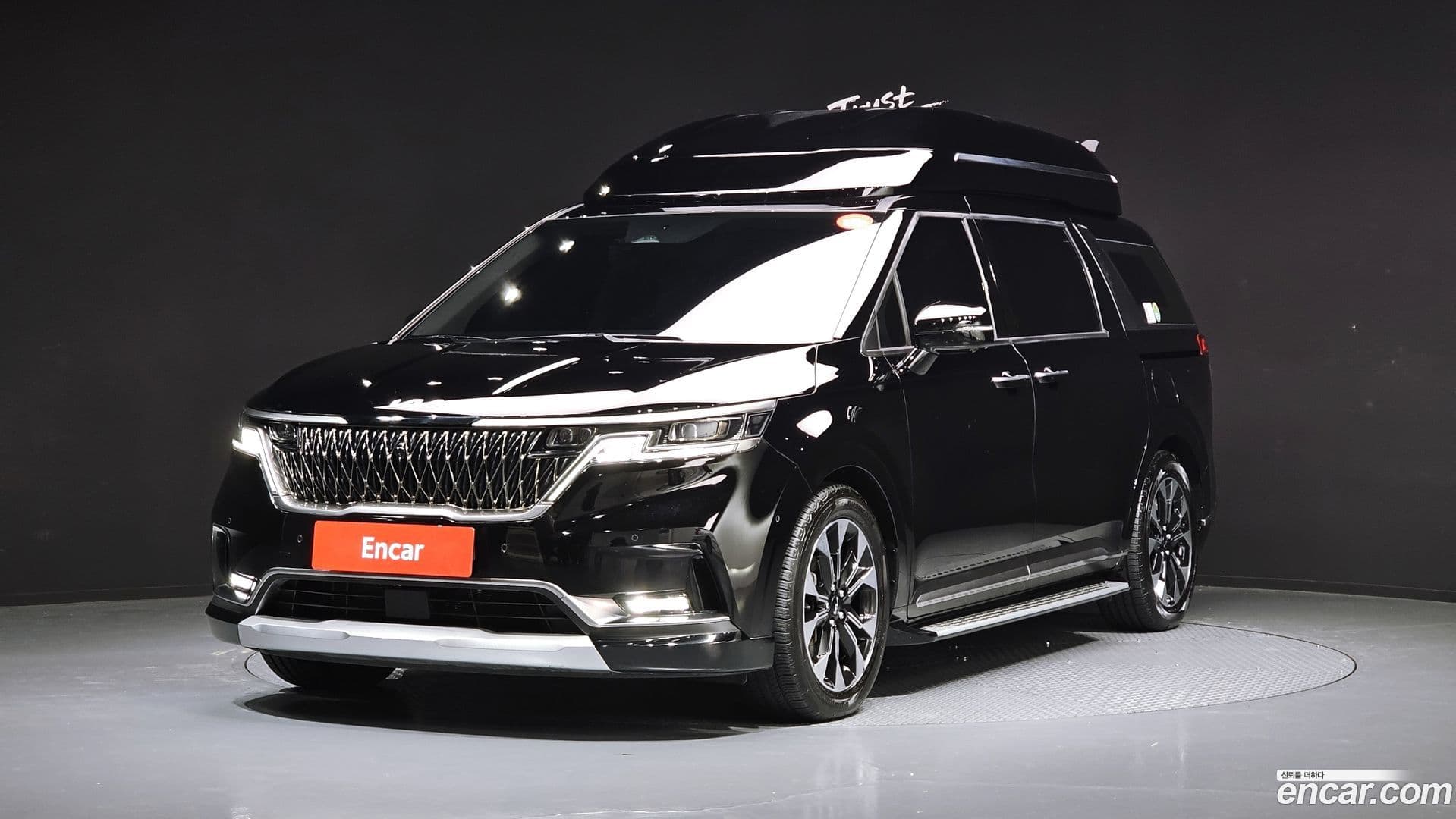 Main__Slider__Photo:Canival Kia 2022.5-0