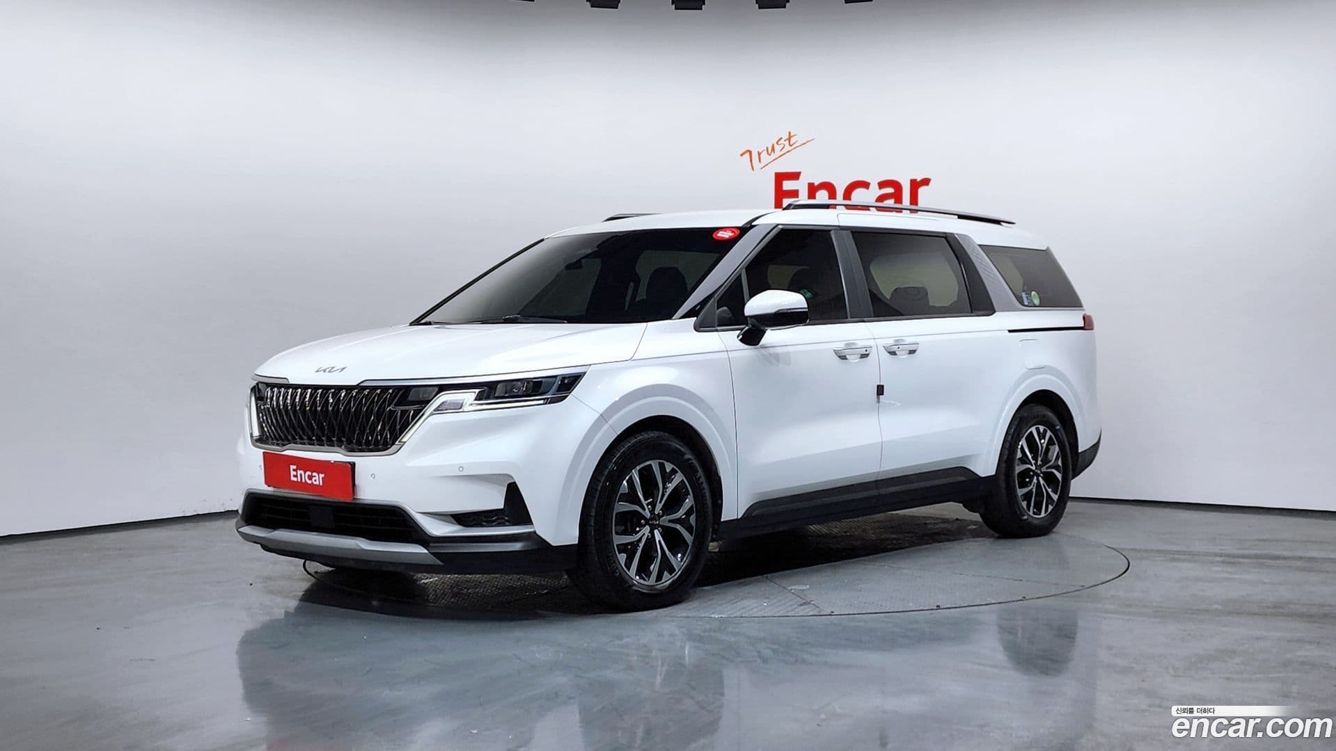 Main__Slider__Photo:Canival Kia 2021.10-0