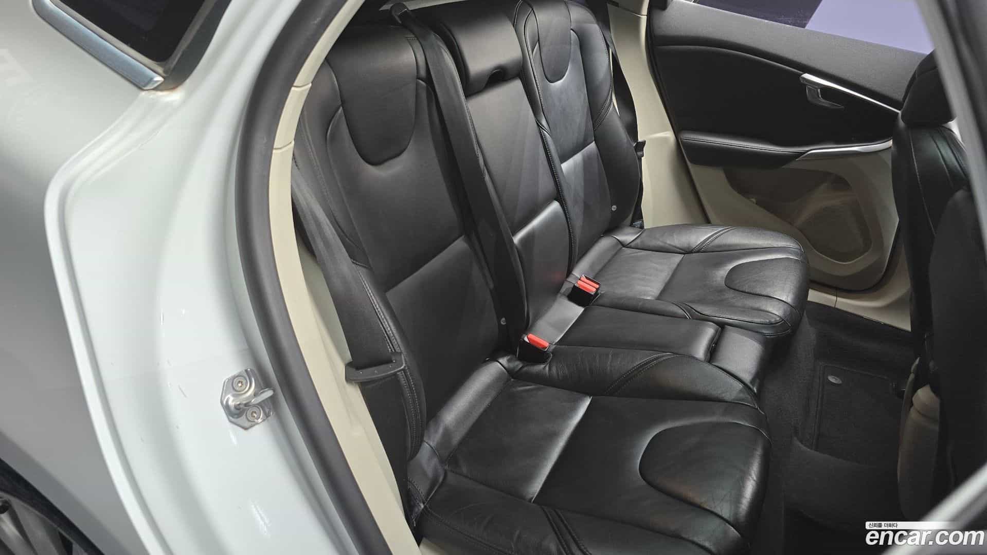 V40 Volvo 2016.5-OPTION-016