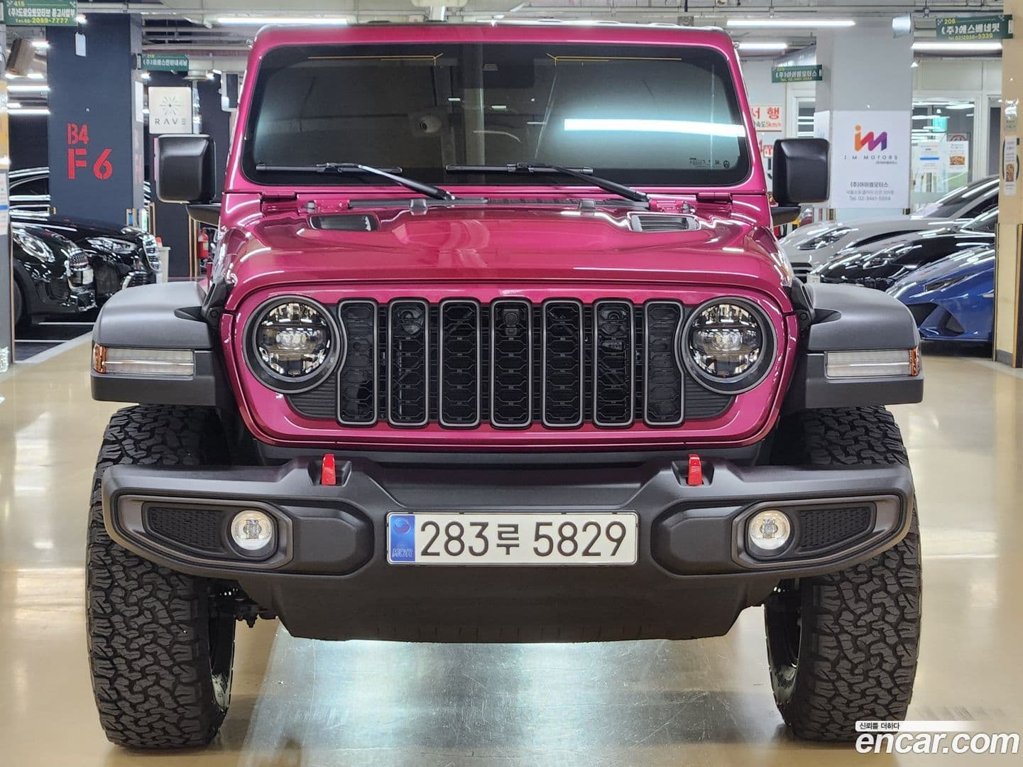 Main__Slider__Photo:Wrangler Jeep 2024.8-0