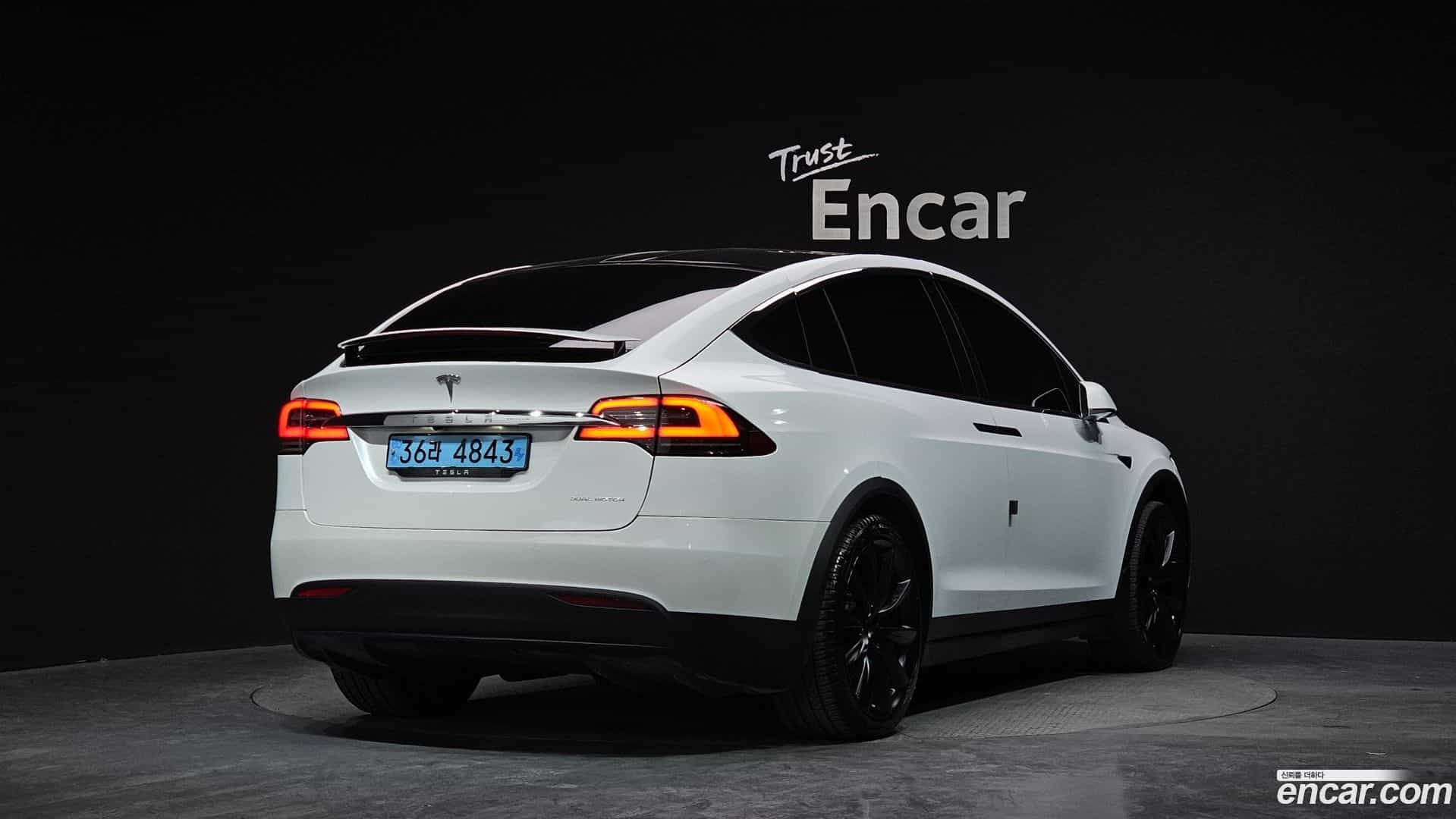 Model X Tesla 2020.8-OUTER-002