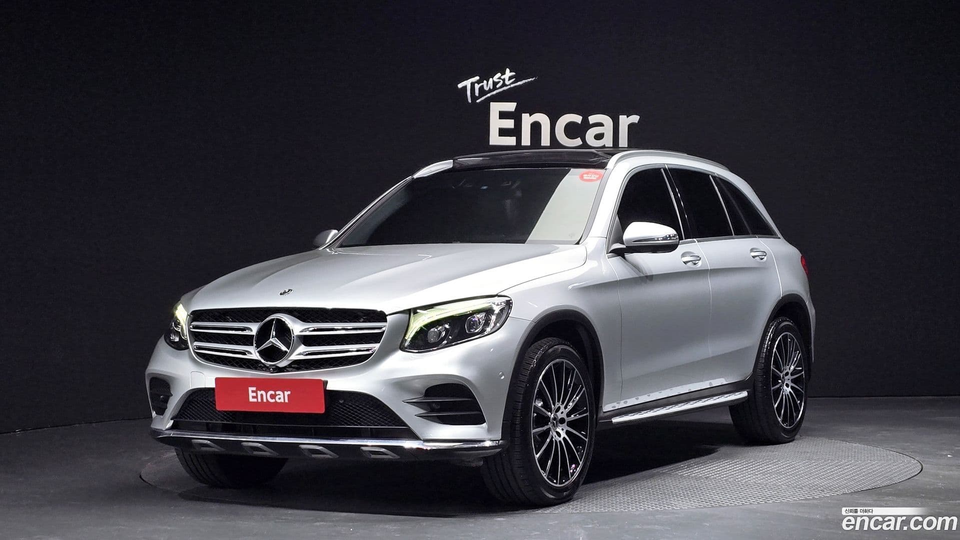 Main__Slider__Photo:GLC-Class Mercedes-Benz 2019.10-0