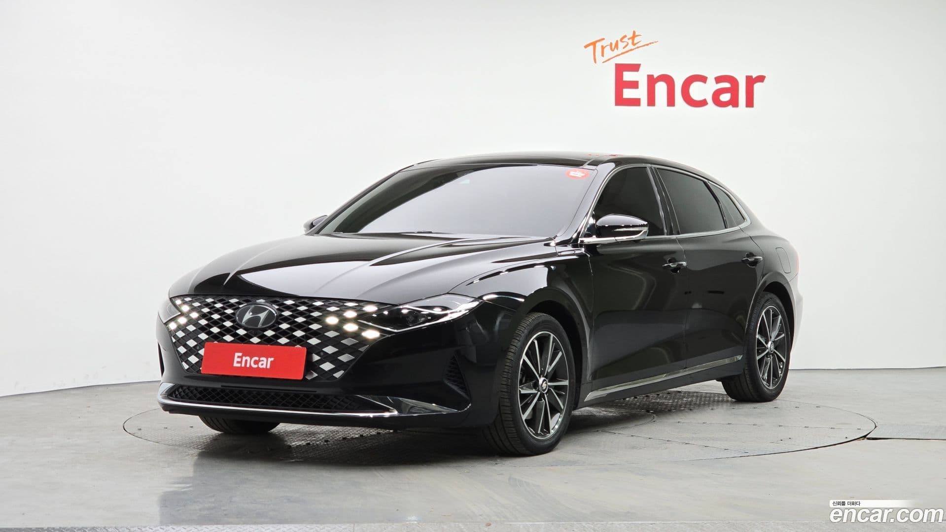 Main__Slider__Photo:Grandeur Hyundai 2022.3-0