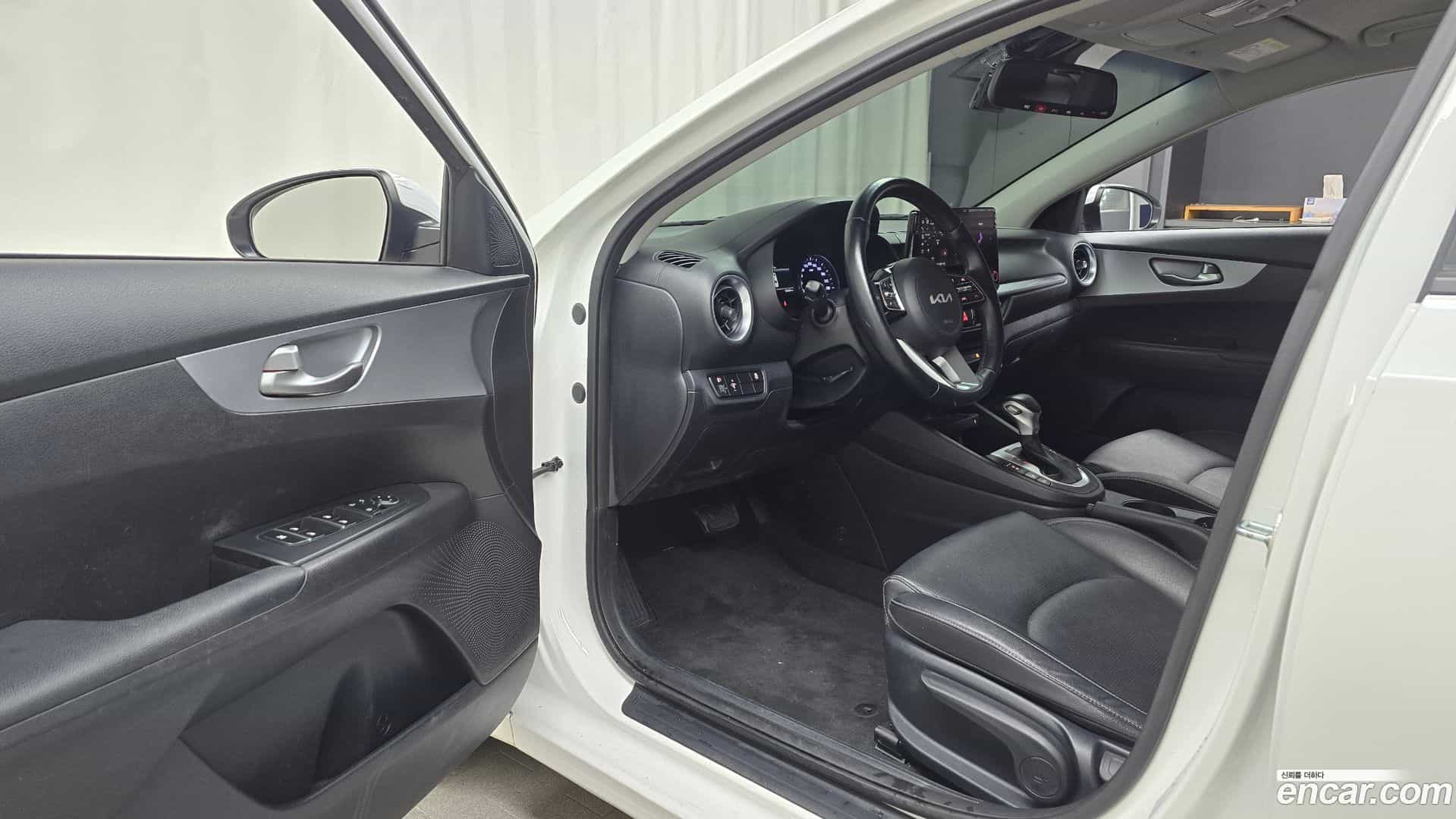K3 Kia 2021.11-INNER-010
