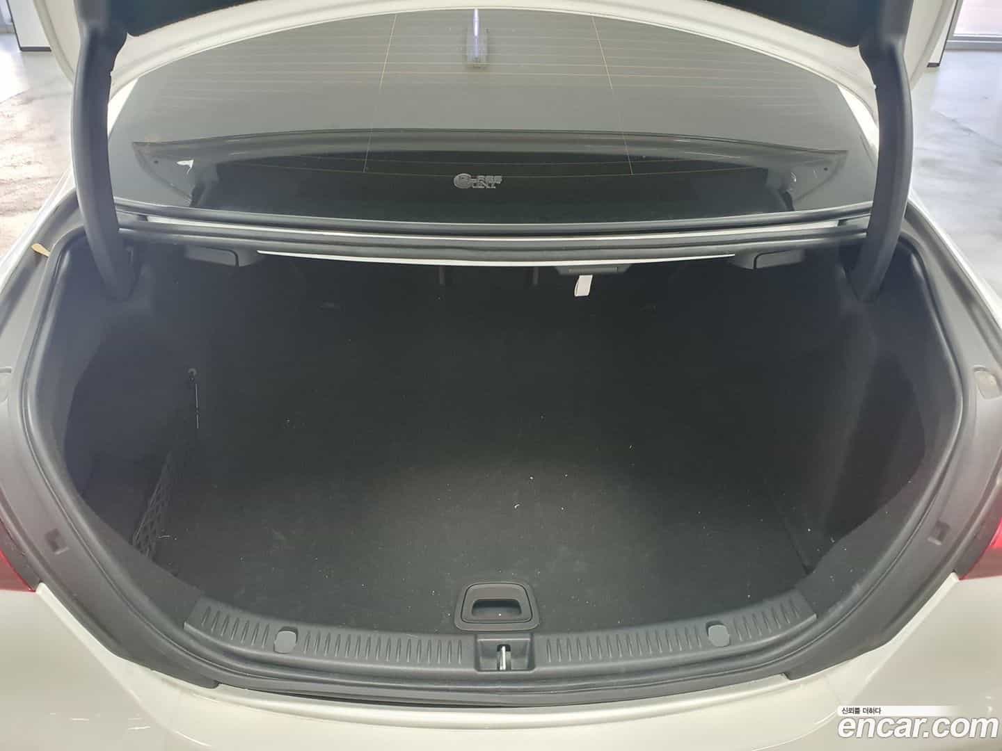 E-Class Mercedes-Benz 2023.5-OPTION-015
