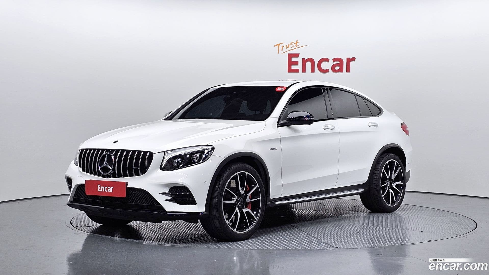 Main__Slider__Photo:GLC-Class Mercedes-Benz 2017.6-0