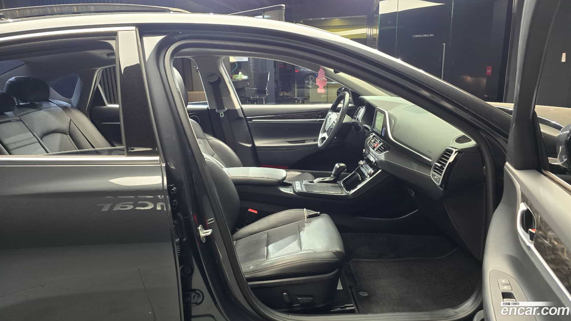 Grandeur Hyundai 2018.11-OPTION-015