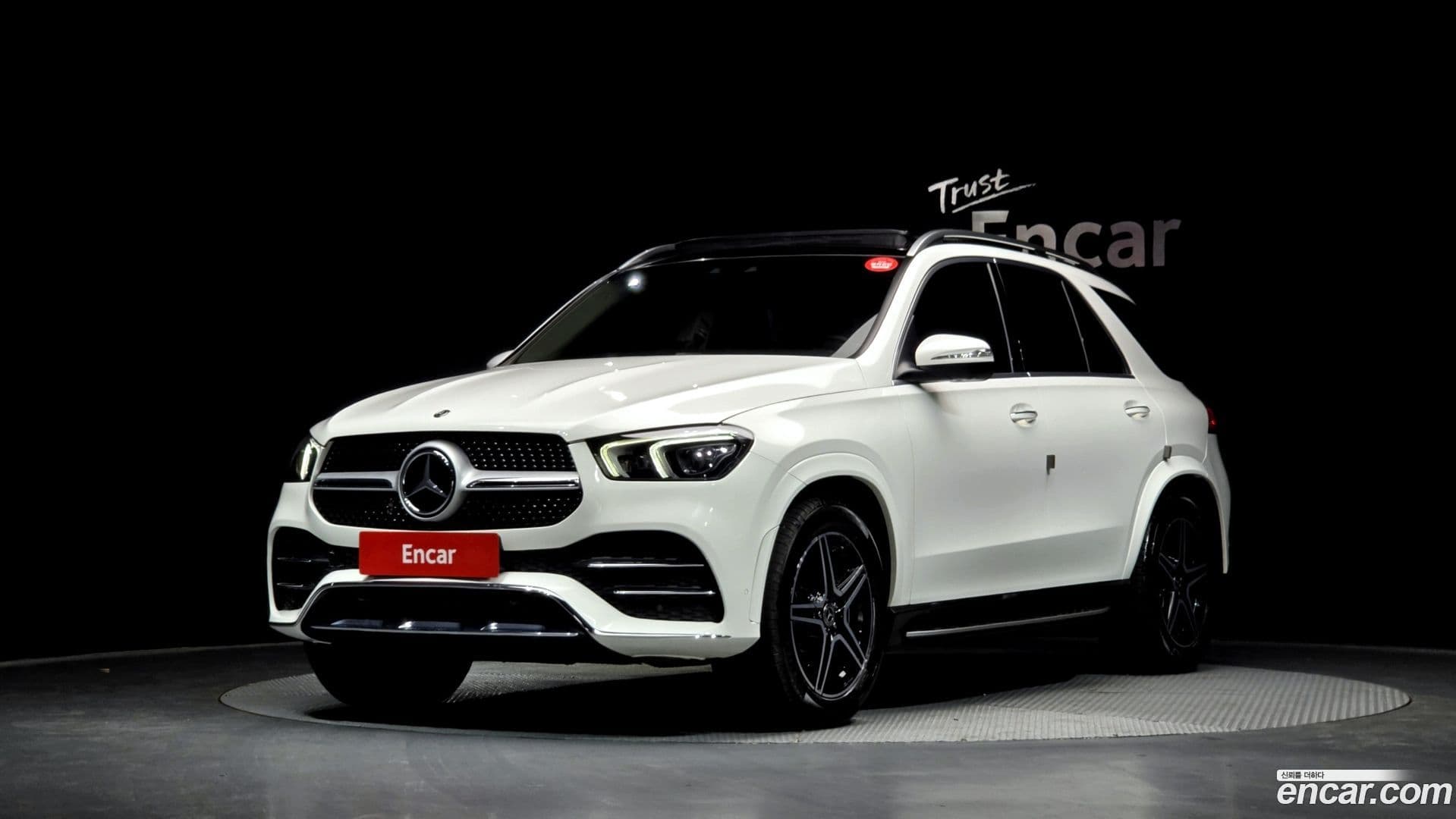 Main__Slider__Photo:GLE-Class Mercedes-Benz 2021.3-0