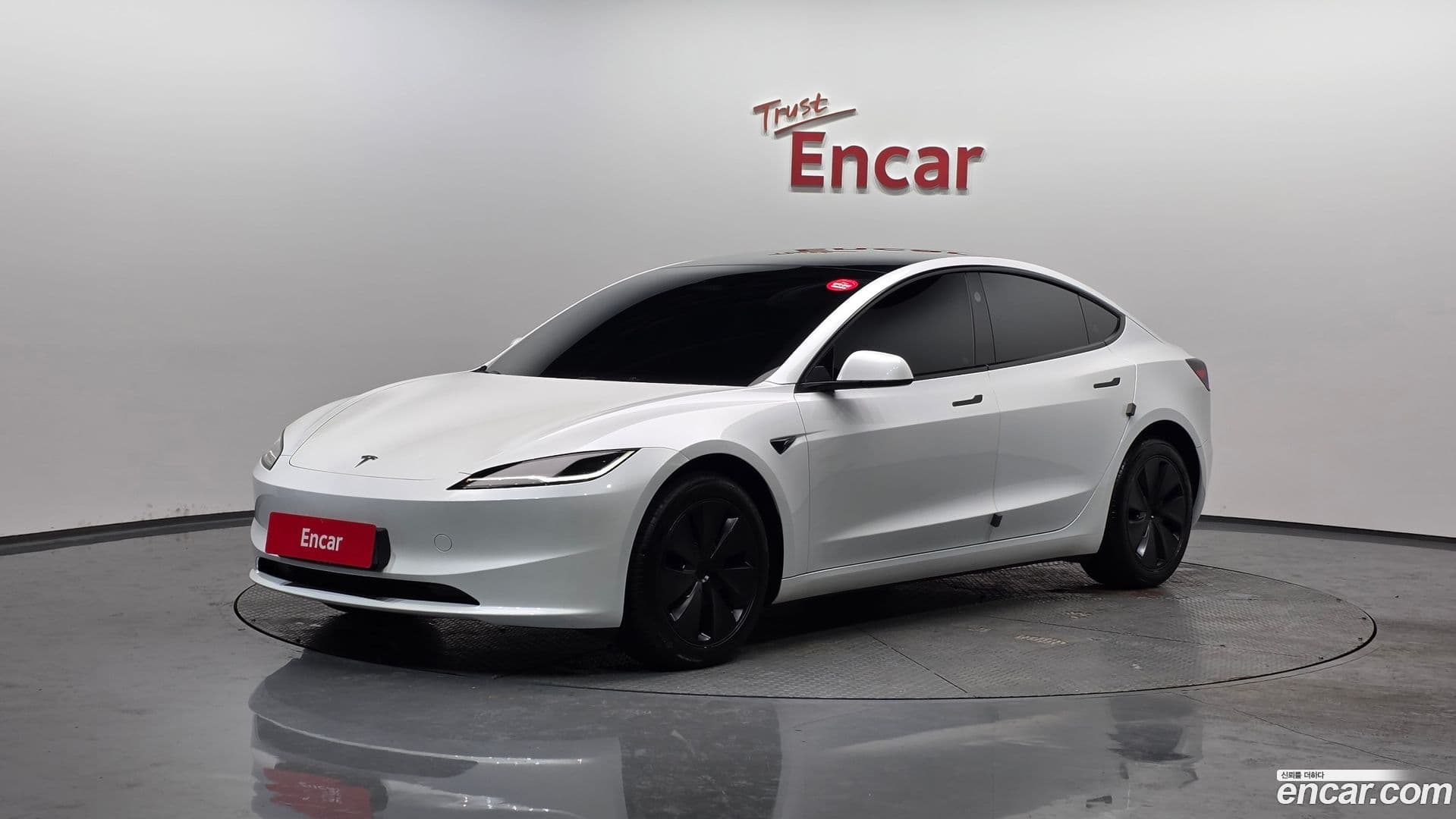 Main__Slider__Photo:Model 3 Tesla 2025.4-0