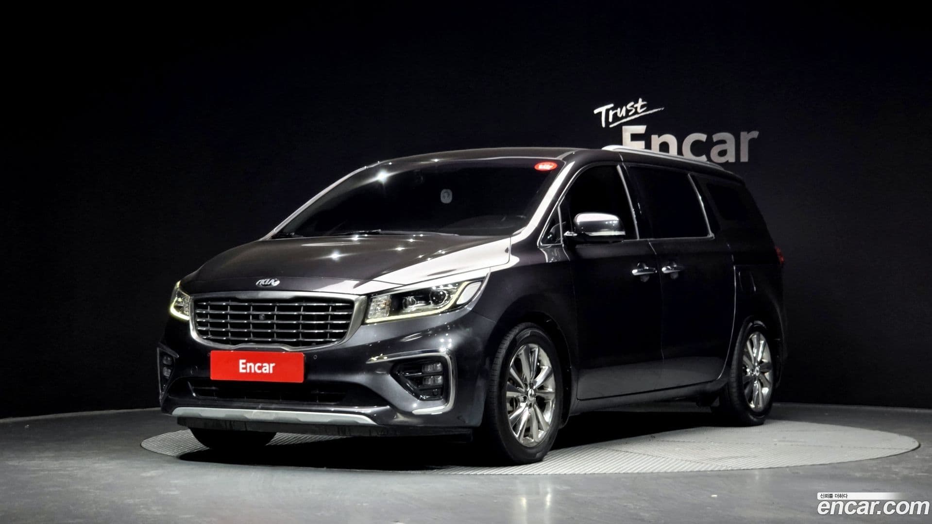 Main__Slider__Photo:Canival Kia 2018.11-0