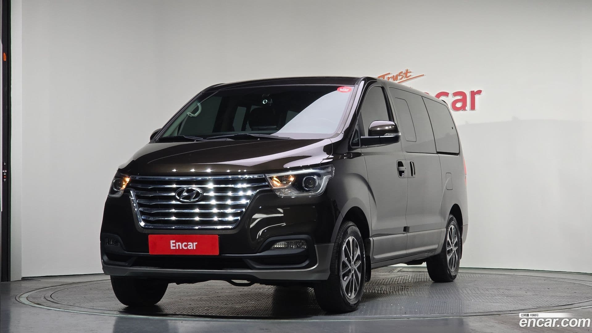 Main__Slider__Photo:Starex Hyundai 2018.7-0