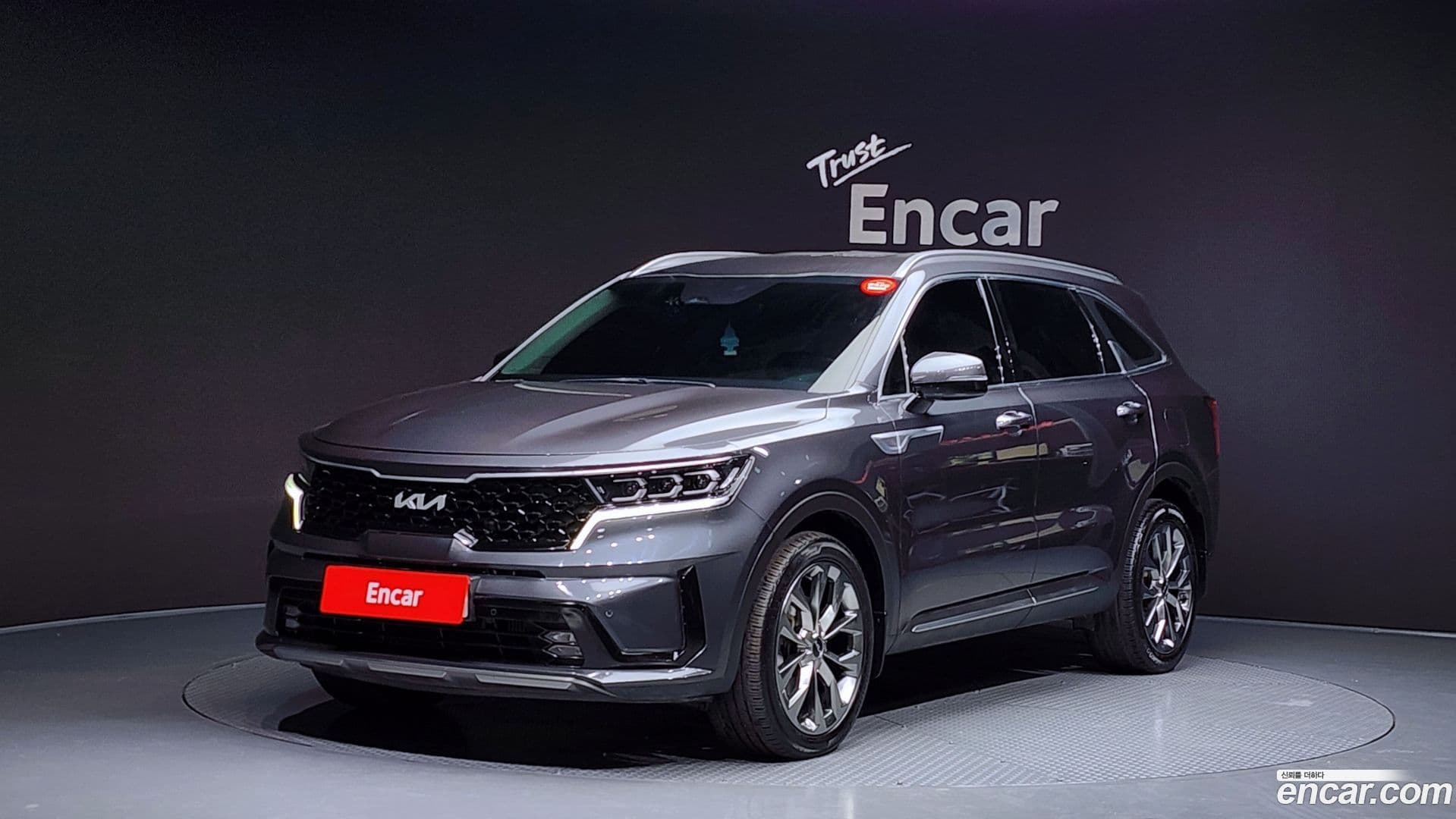Main__Slider__Photo:Sorento Kia 2021.10-0