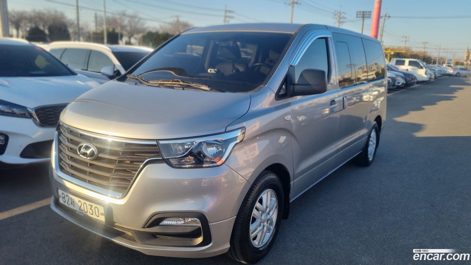 Main__Slider__Photo:Starex Hyundai 2018.6-0