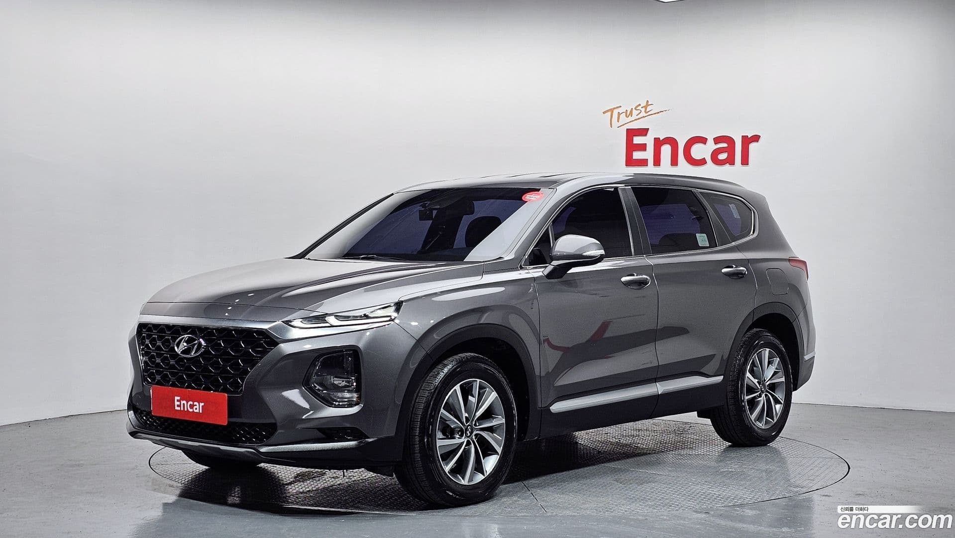 Main__Slider__Photo:Santafe Hyundai 2019.6-0