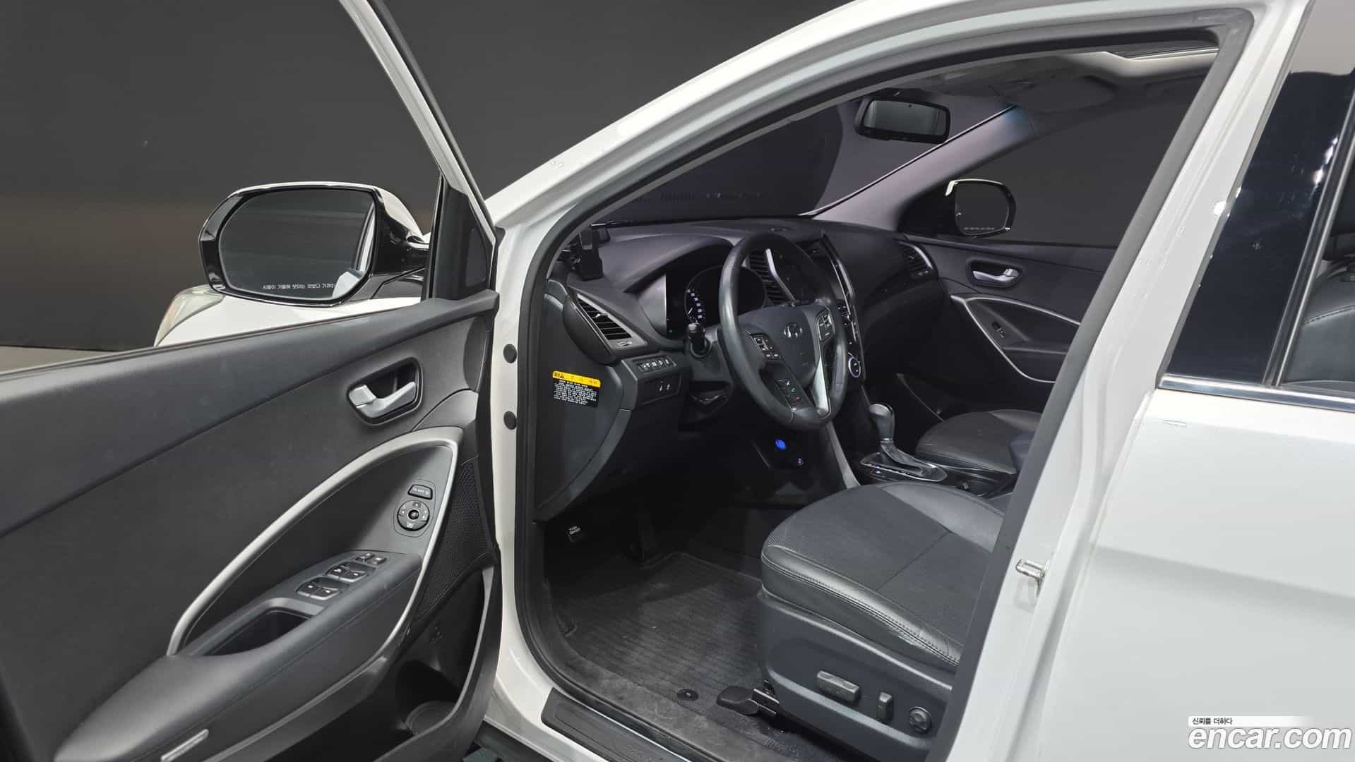 Santafe Hyundai 2015.7-INNER-010