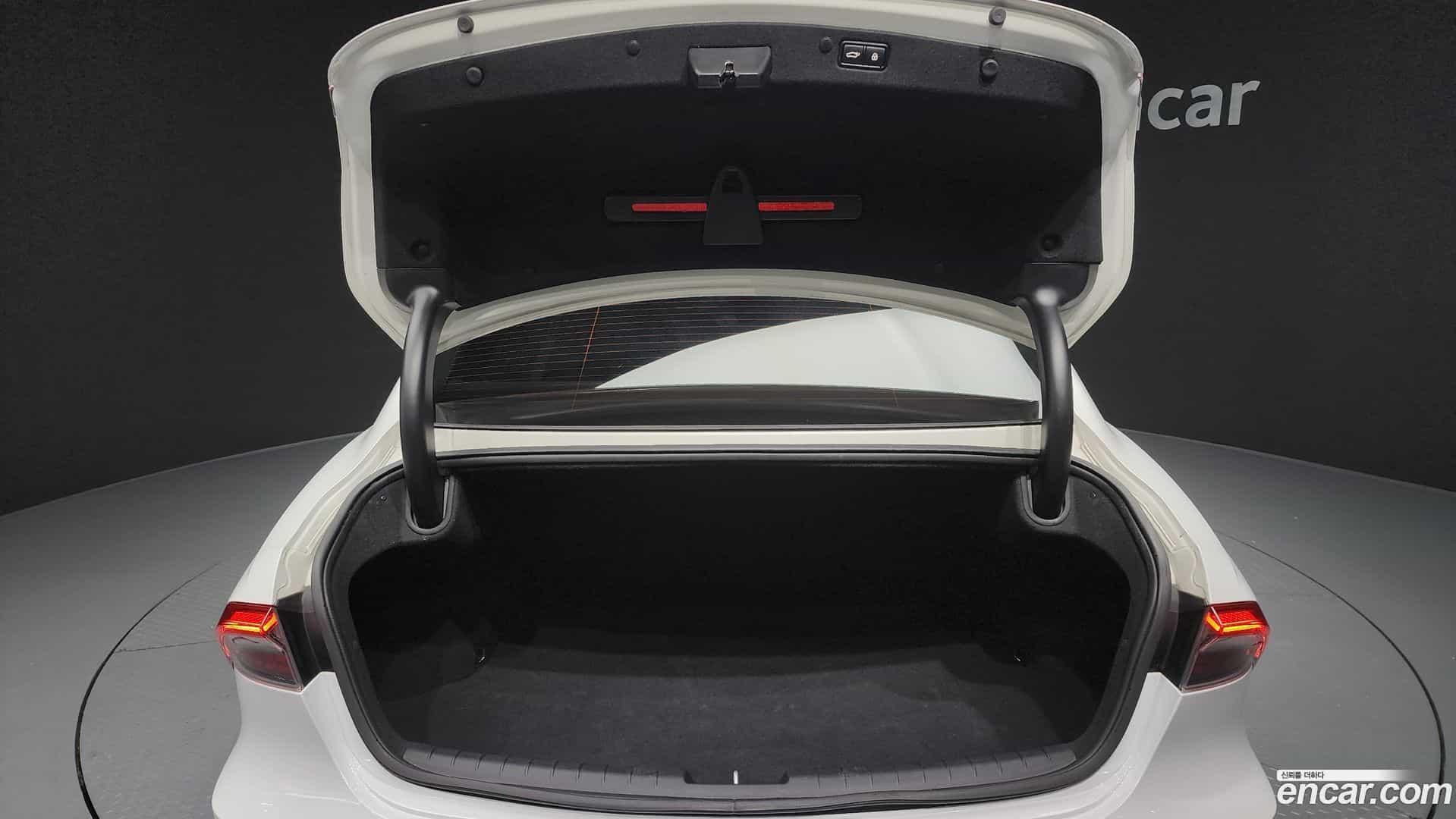 Grandeur Hyundai 2021.0-OPTION-024