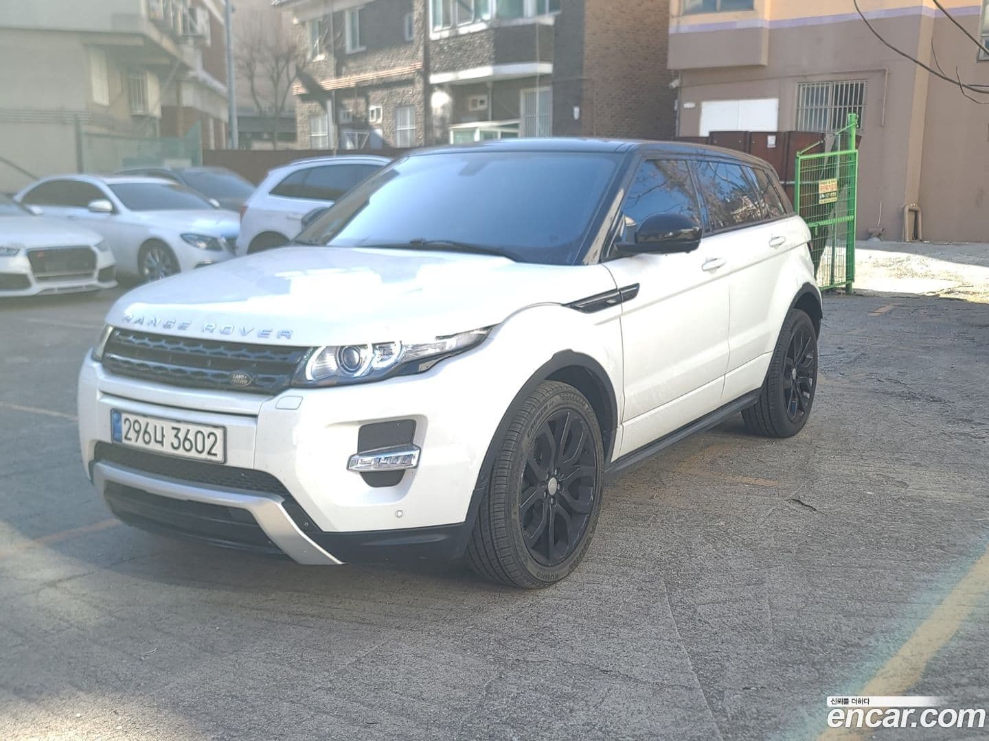 Main__Slider__Photo:Range Rover Evoque Land Rover 2015.2-0
