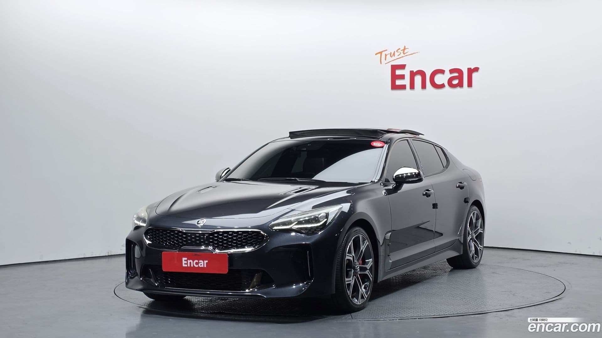 Main__Slider__Photo:Stinger Kia 2017.7-0