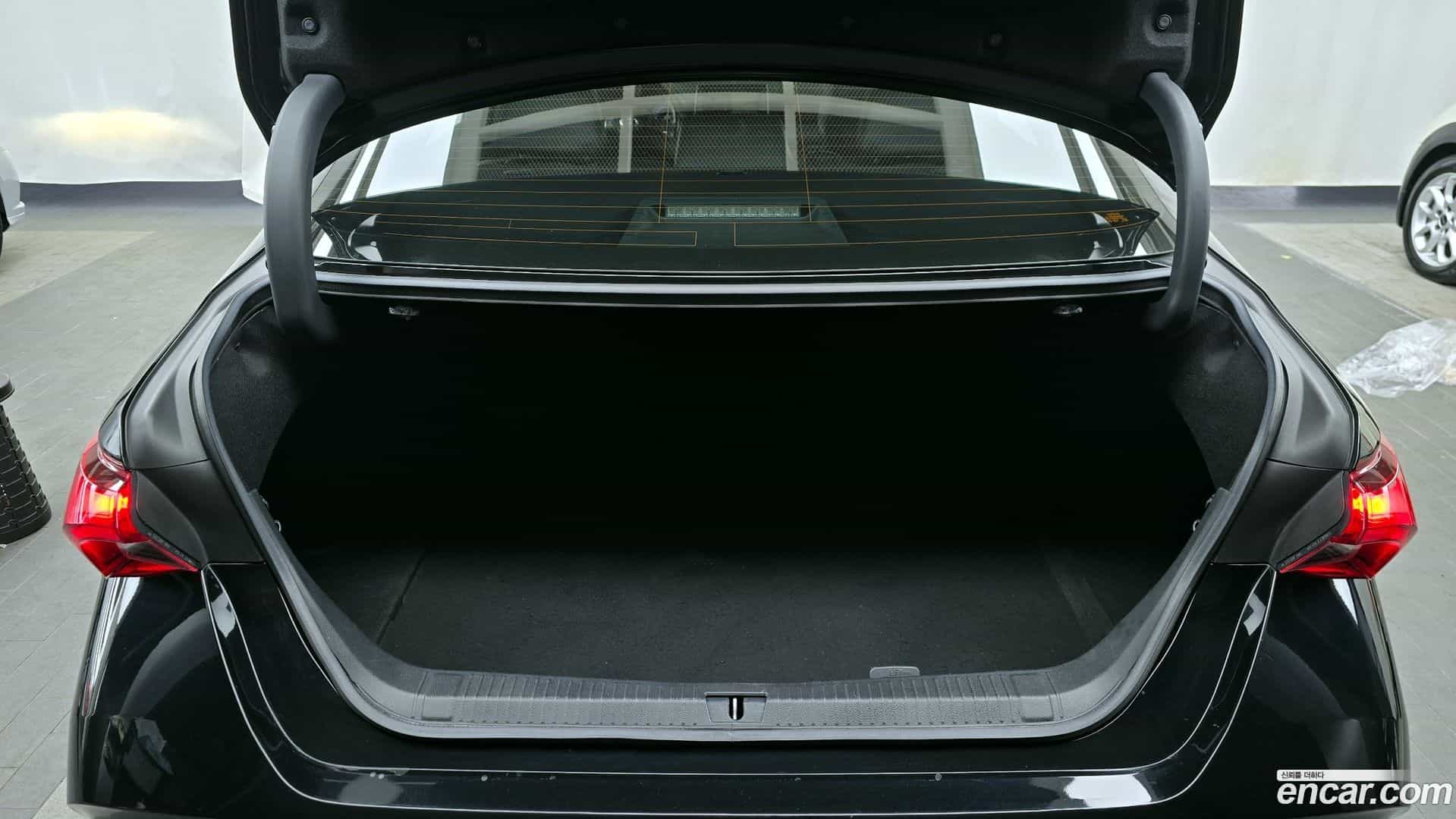 Avalon Toyota 2018.10-OPTION-024