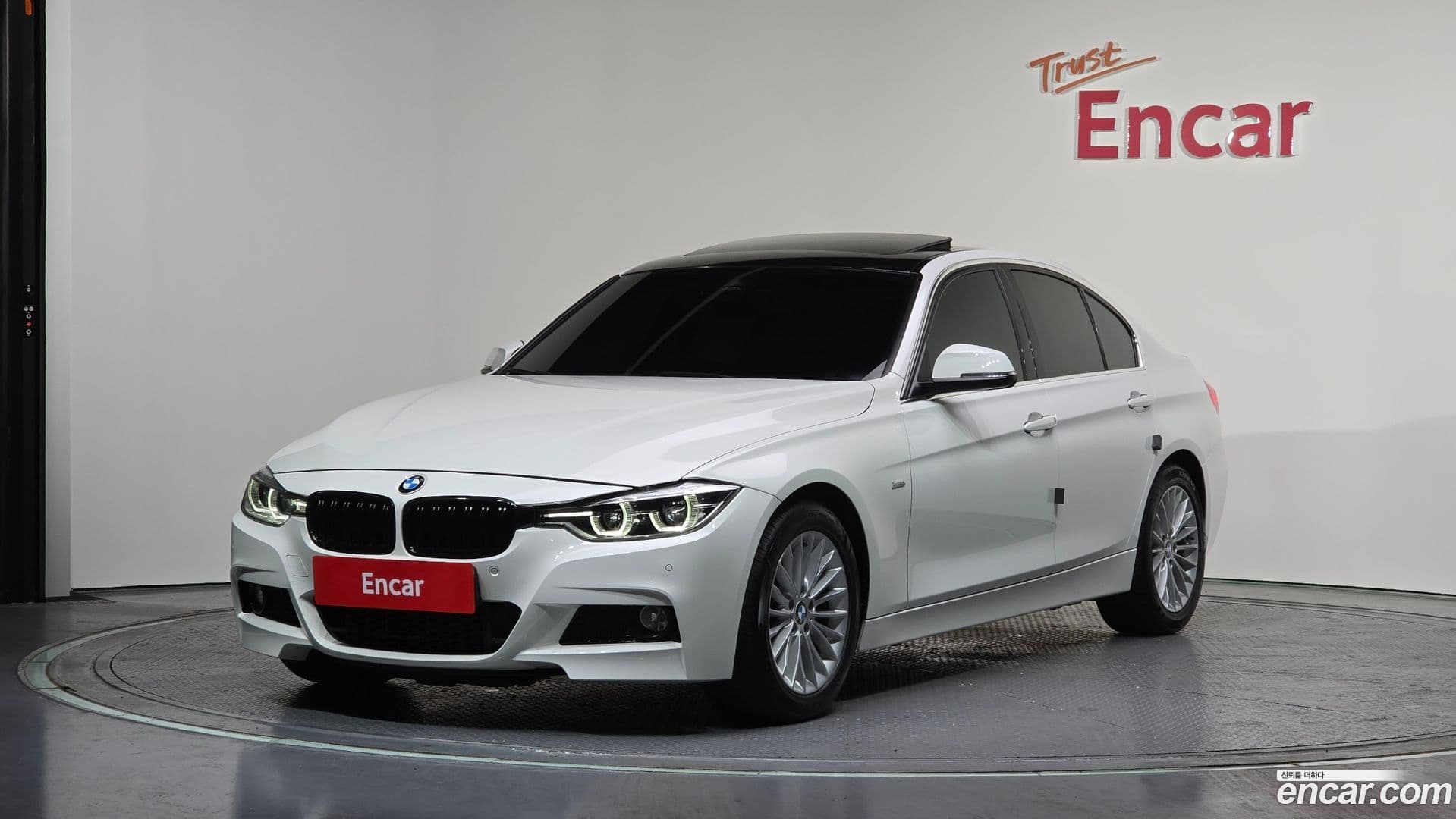 Main__Slider__Photo:3-Series BMW 2016.5-0