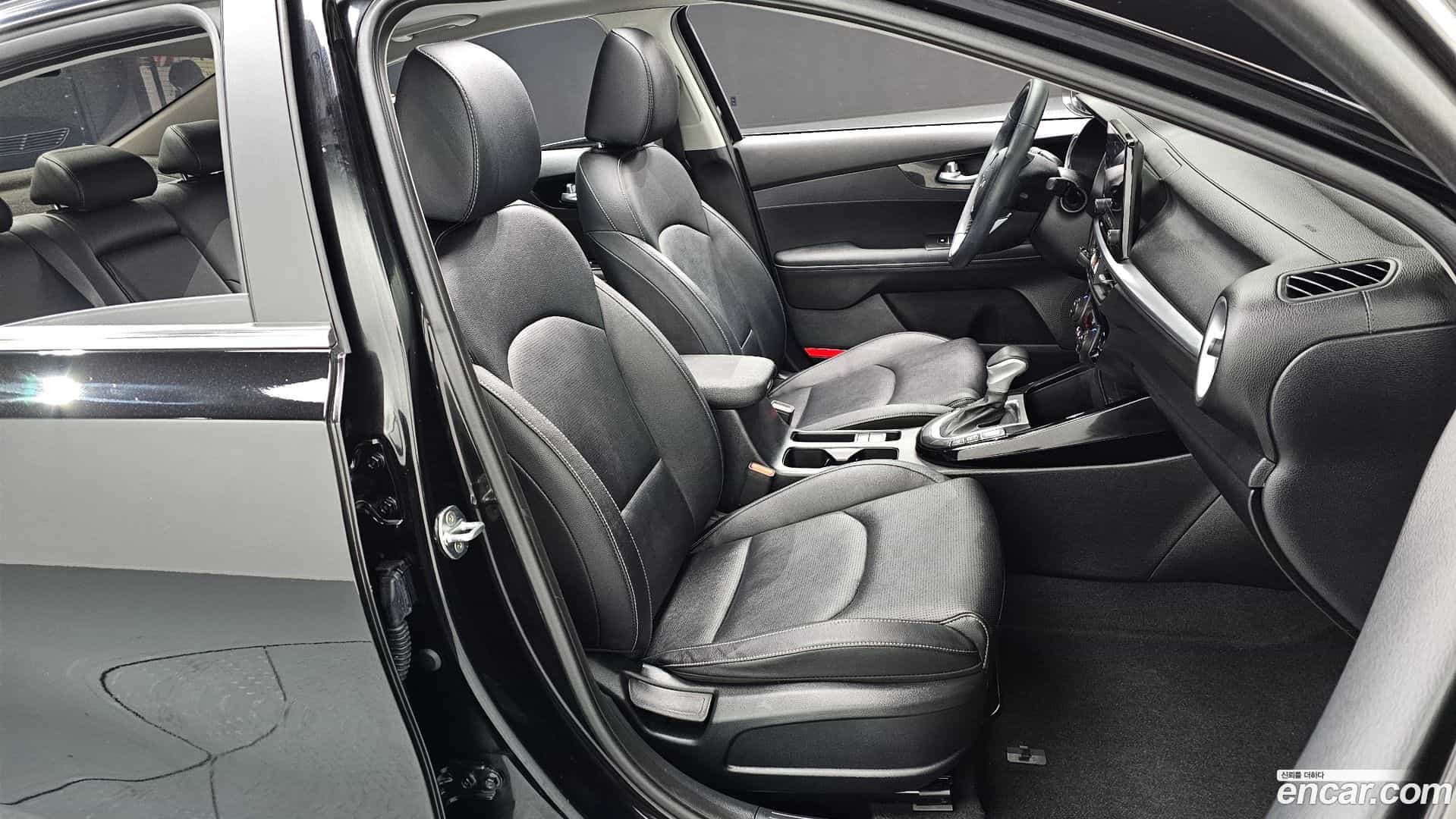 K3 Kia 2022.5-INNER-010