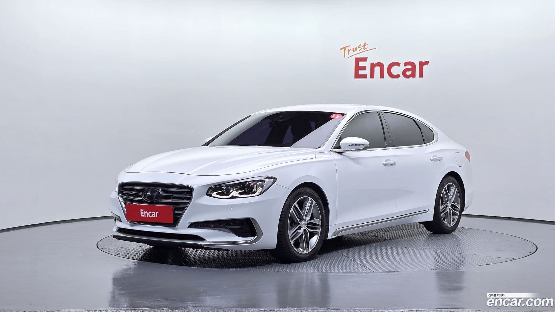 Main__Slider__Photo:Grandeur Hyundai 2018.2-0