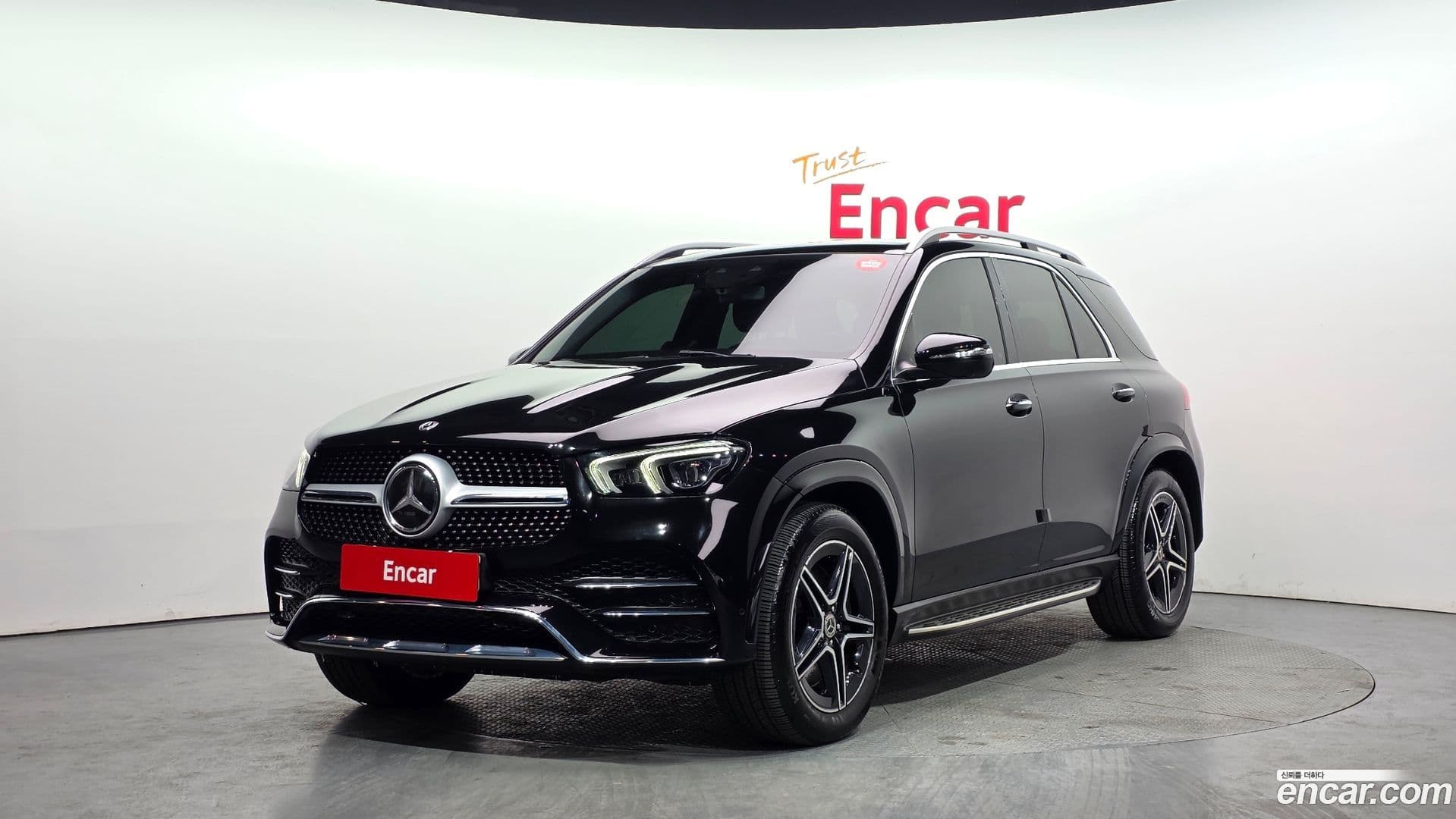 Main__Slider__Photo:GLE-Class Mercedes-Benz 2020.10-0