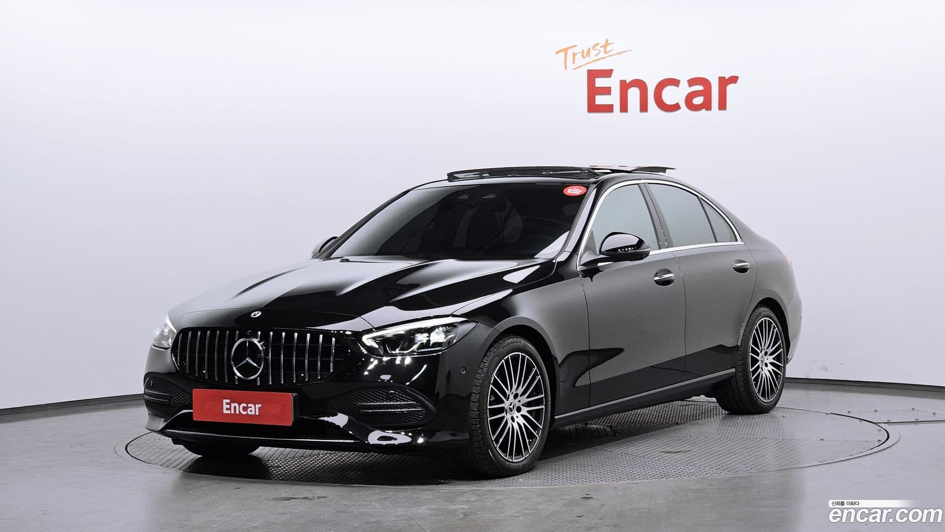 Main__Slider__Photo:C-Class Mercedes-Benz 2024.3-0