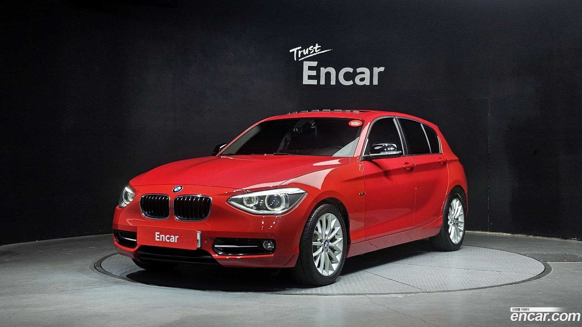 Main__Slider__Photo:1-Series BMW 2014.9-0