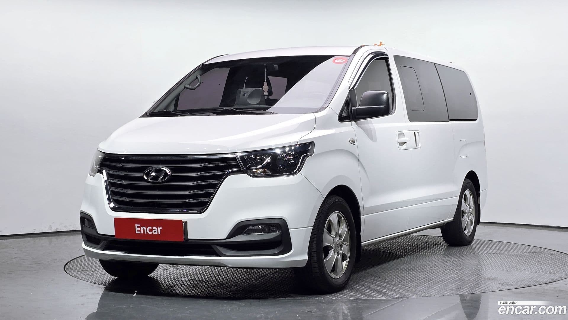 Main__Slider__Photo:Starex Hyundai 2018.3-0