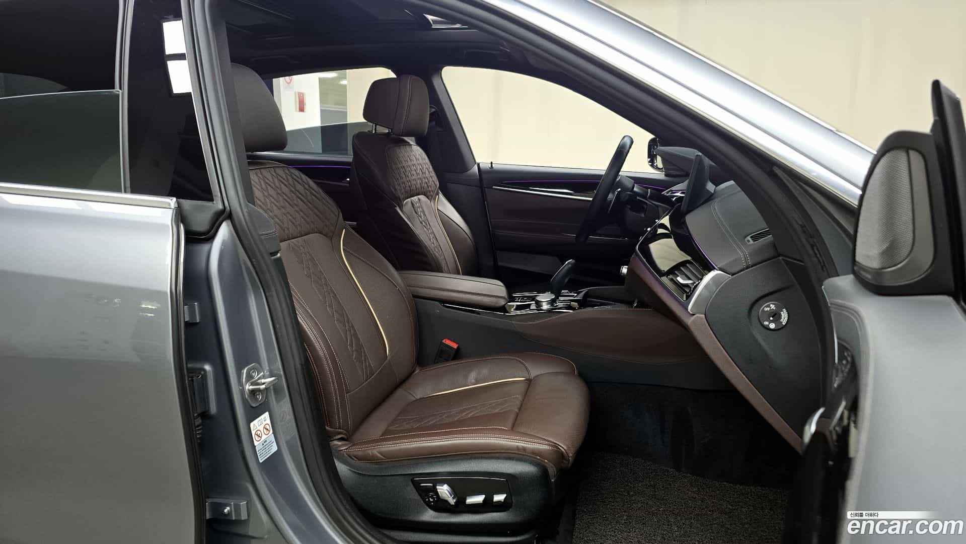 Gran Turismo BMW 2022.9-INNER-010