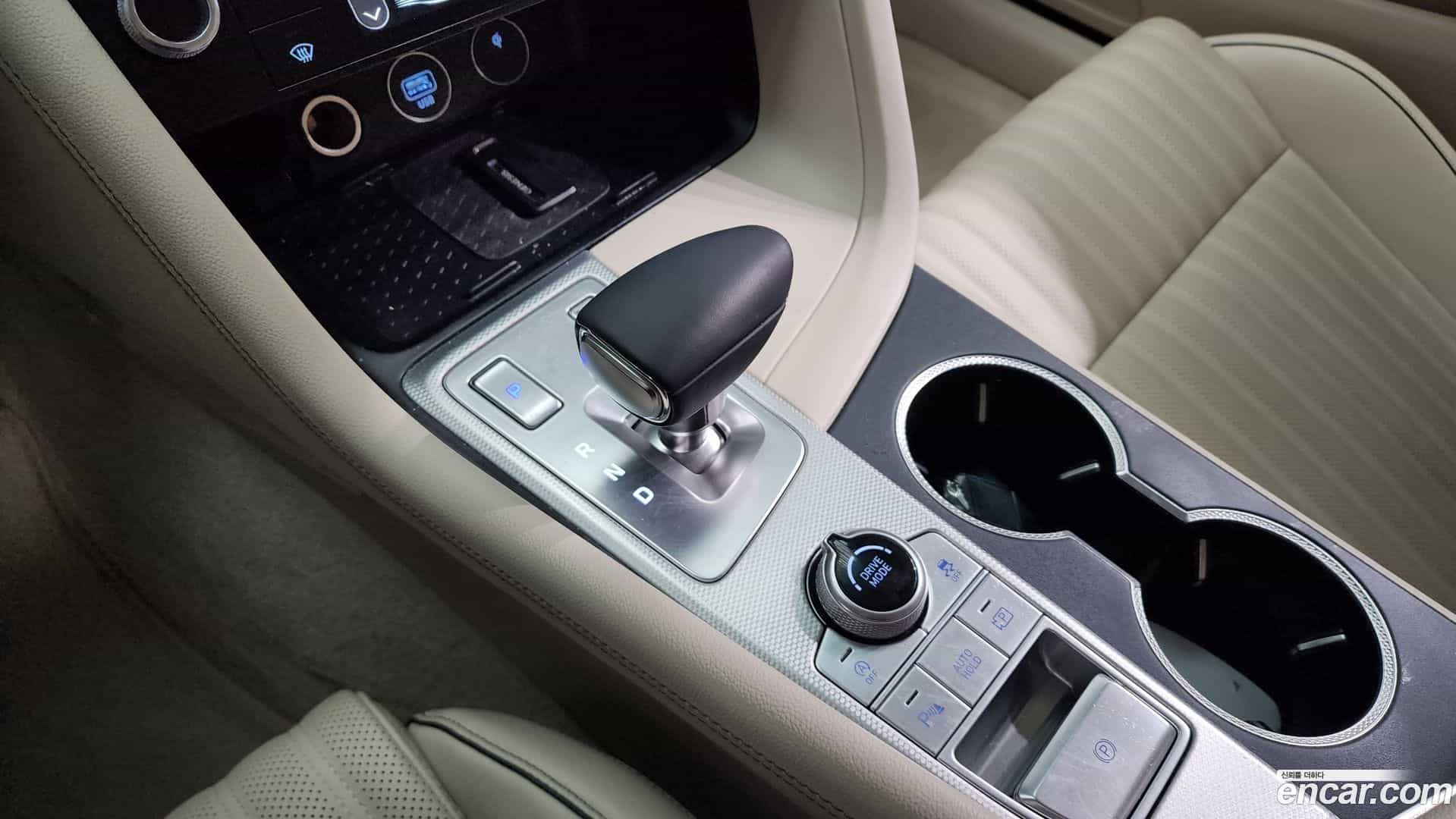 G70 Genesis 2023.10-INNER-009