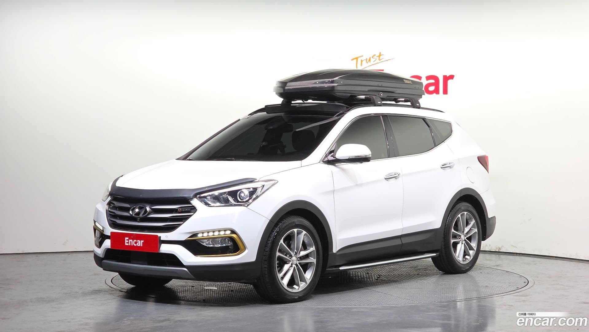 Main__Slider__Photo:Santafe Hyundai 2017.2-0