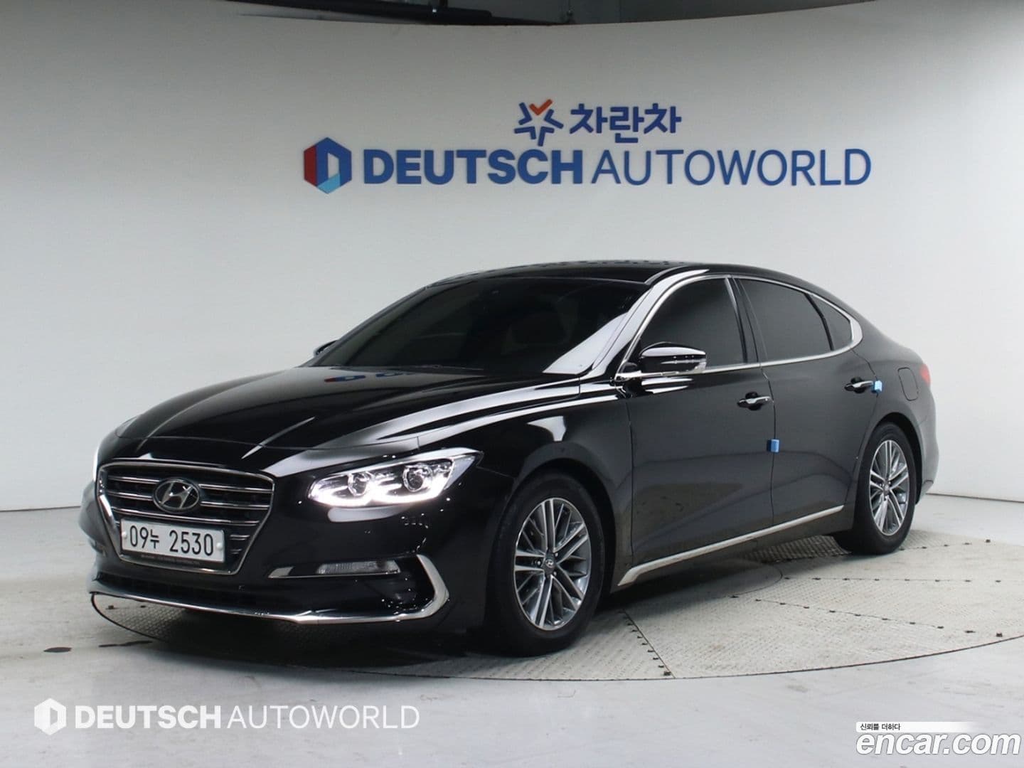 Main__Slider__Photo:Grandeur Hyundai 2018.10-0