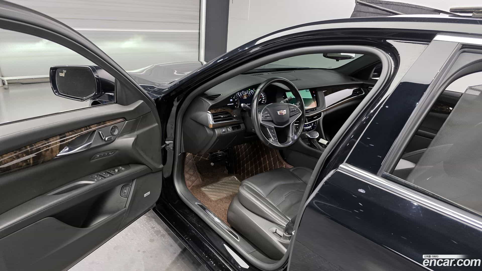 CT6 Cadillac 2018.10-INNER-010