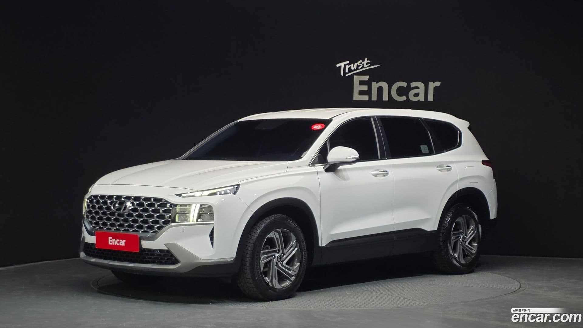 Main__Slider__Photo:Santafe Hyundai 2021.3-0