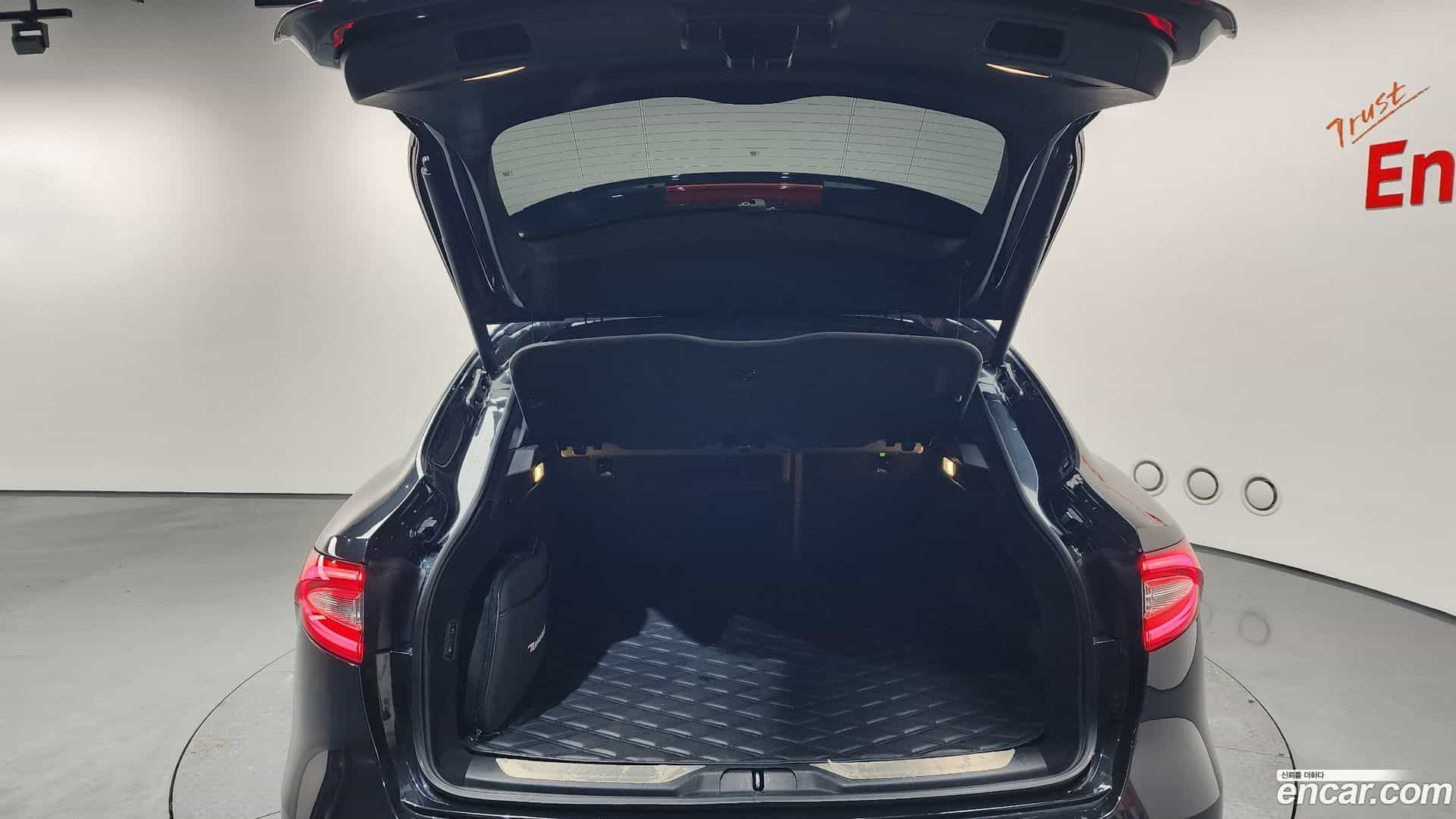 Levante Maserati 2019.5-OPTION-024