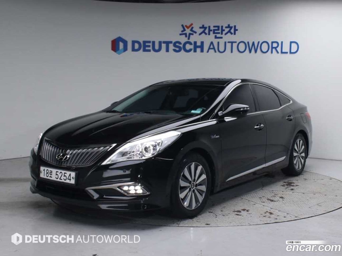 Main__Slider__Photo:Grandeur Hyundai 2016.4-0