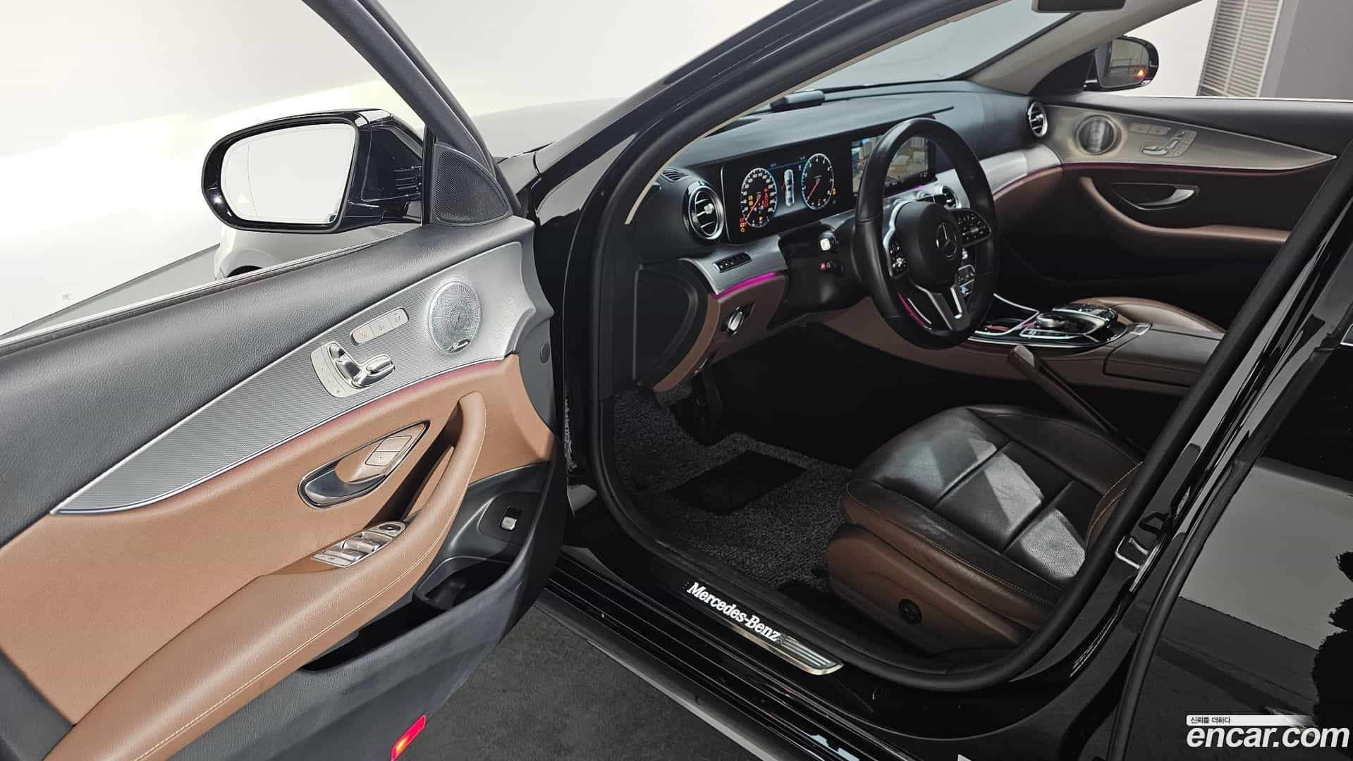 E-Class Mercedes-Benz 2020.5-OPTION-015