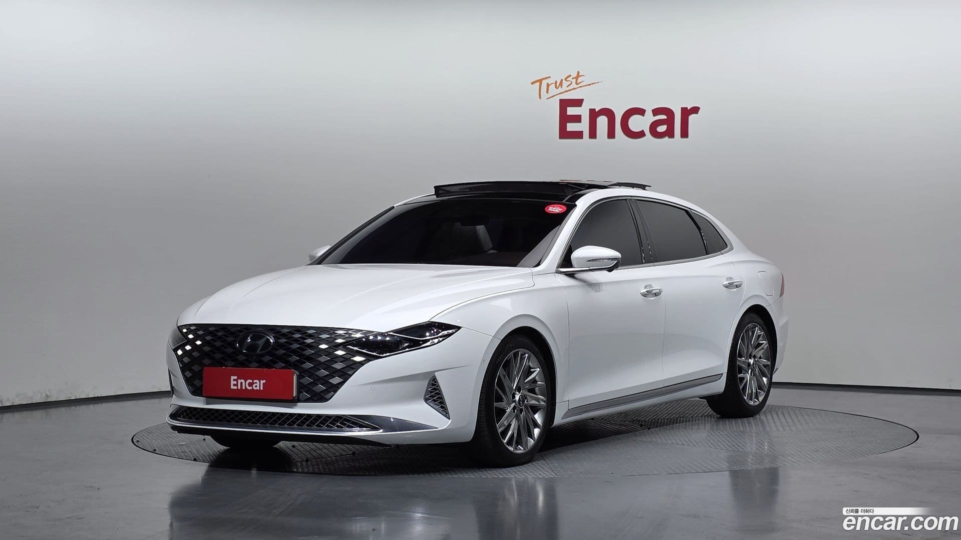 Main__Slider__Photo:Grandeur Hyundai 2020.10-0