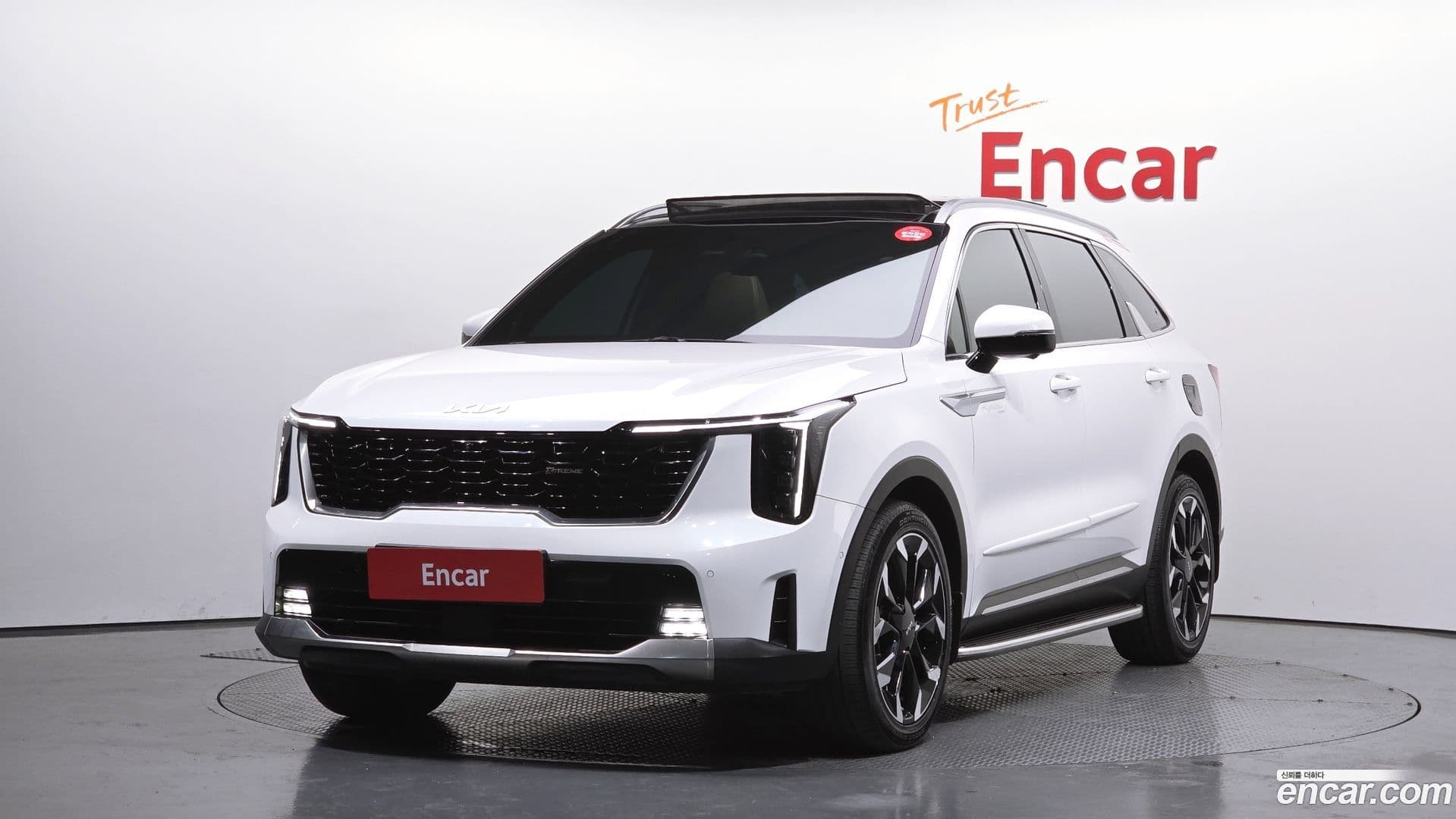 Main__Slider__Photo:Sorento Kia 2023.8-0