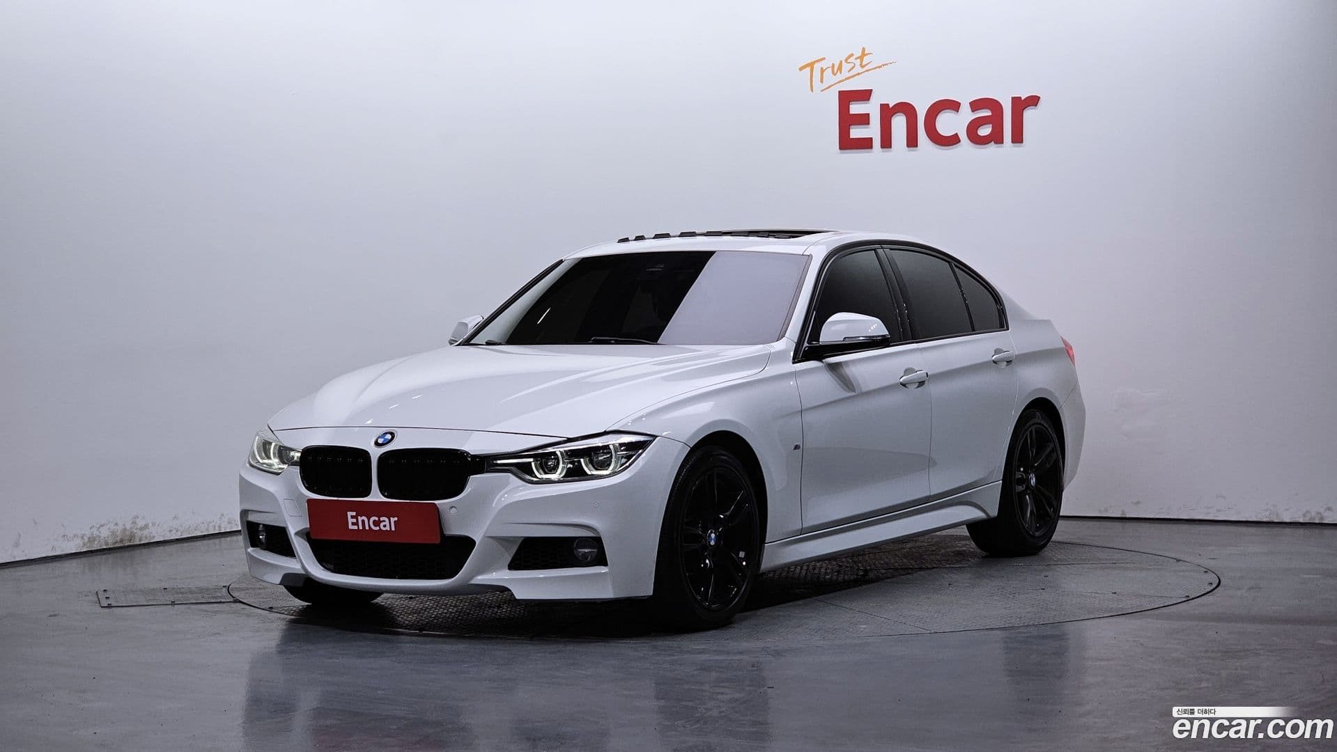 Main__Slider__Photo:3-Series BMW 2017.1-0